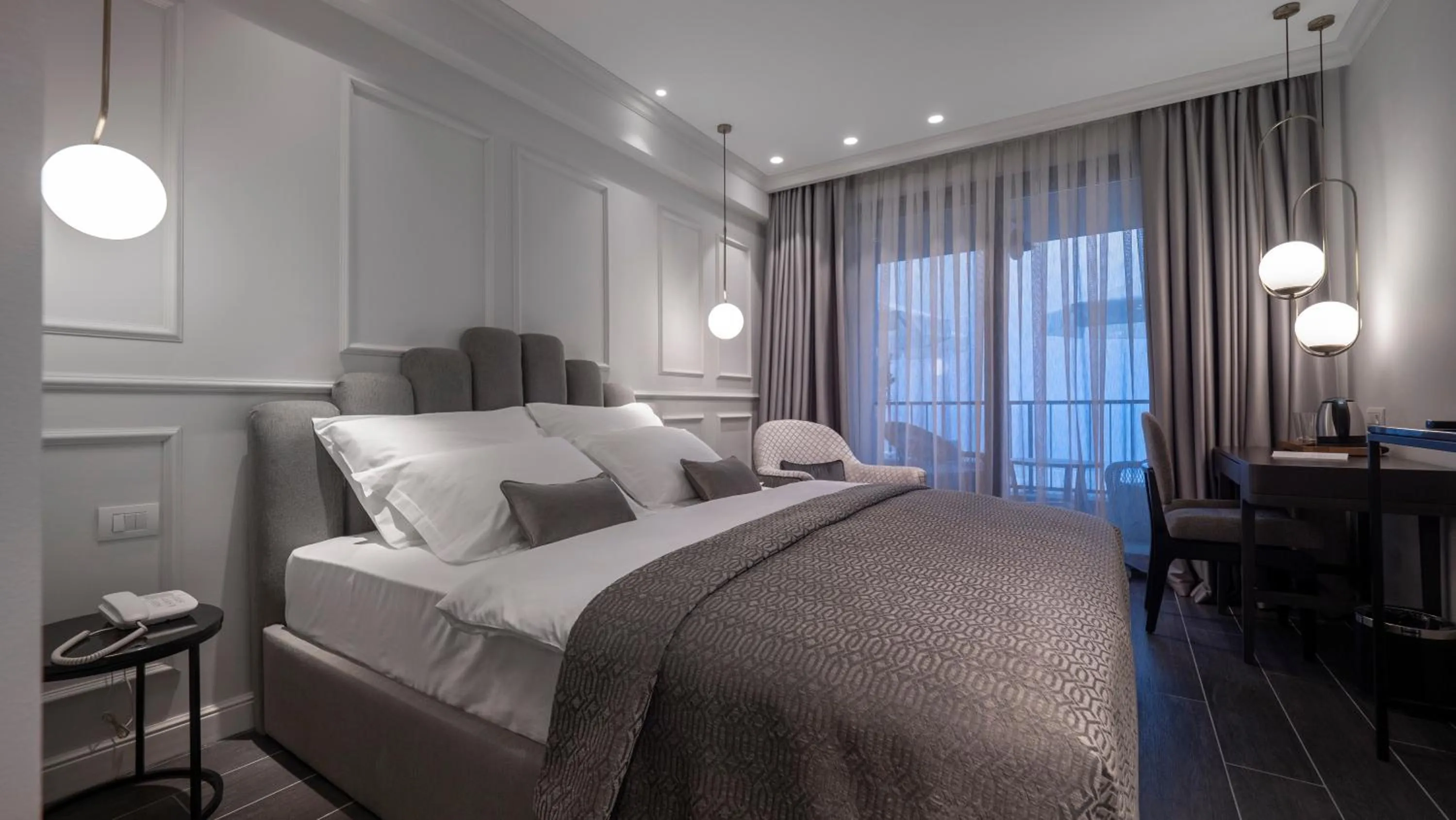 Bedroom, Bed in Vivid Blue Serenity Resort