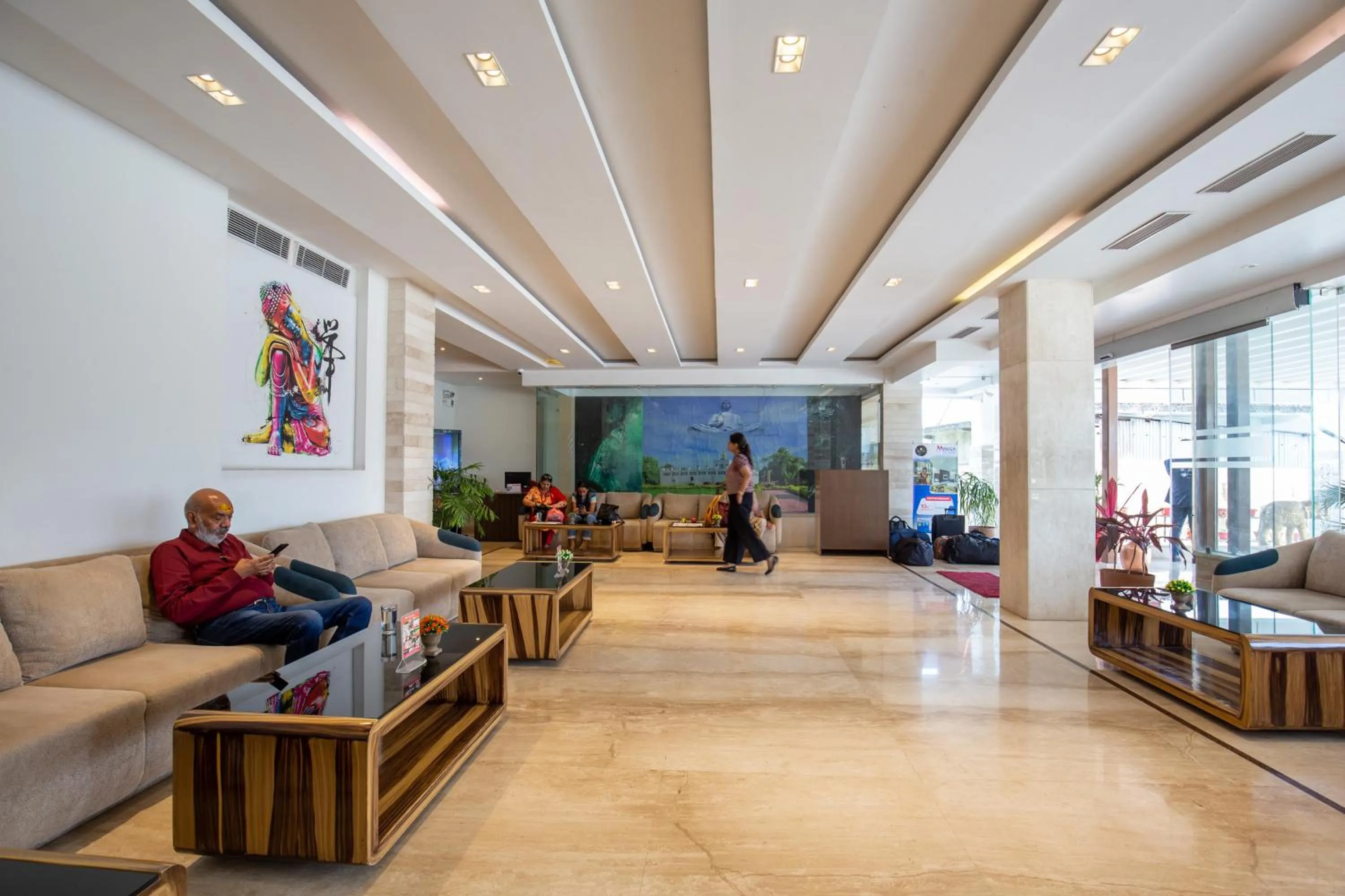 Living room in Mourya Hotel