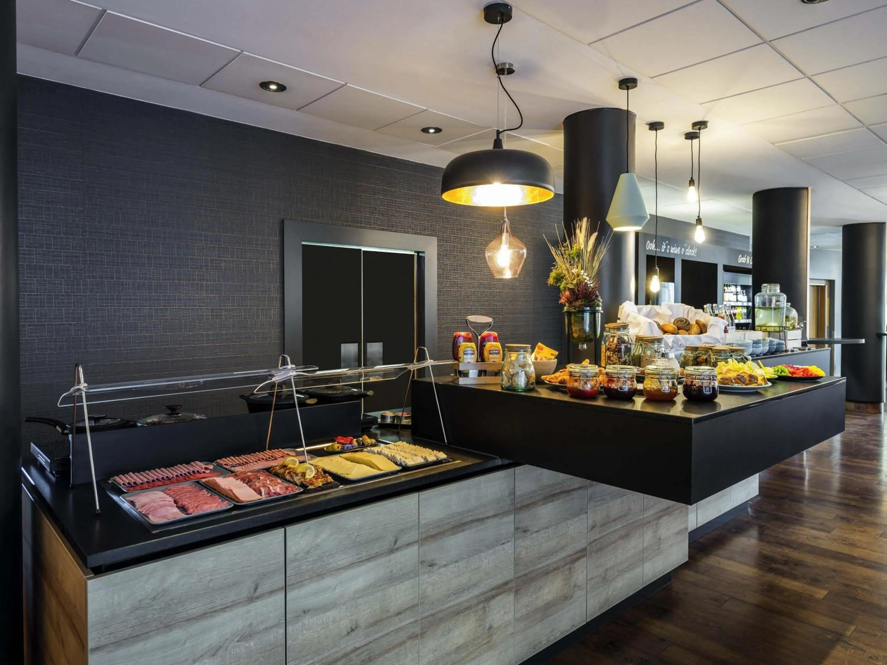 Breakfast in Mercure Hotel Berlin Zentrum Superior