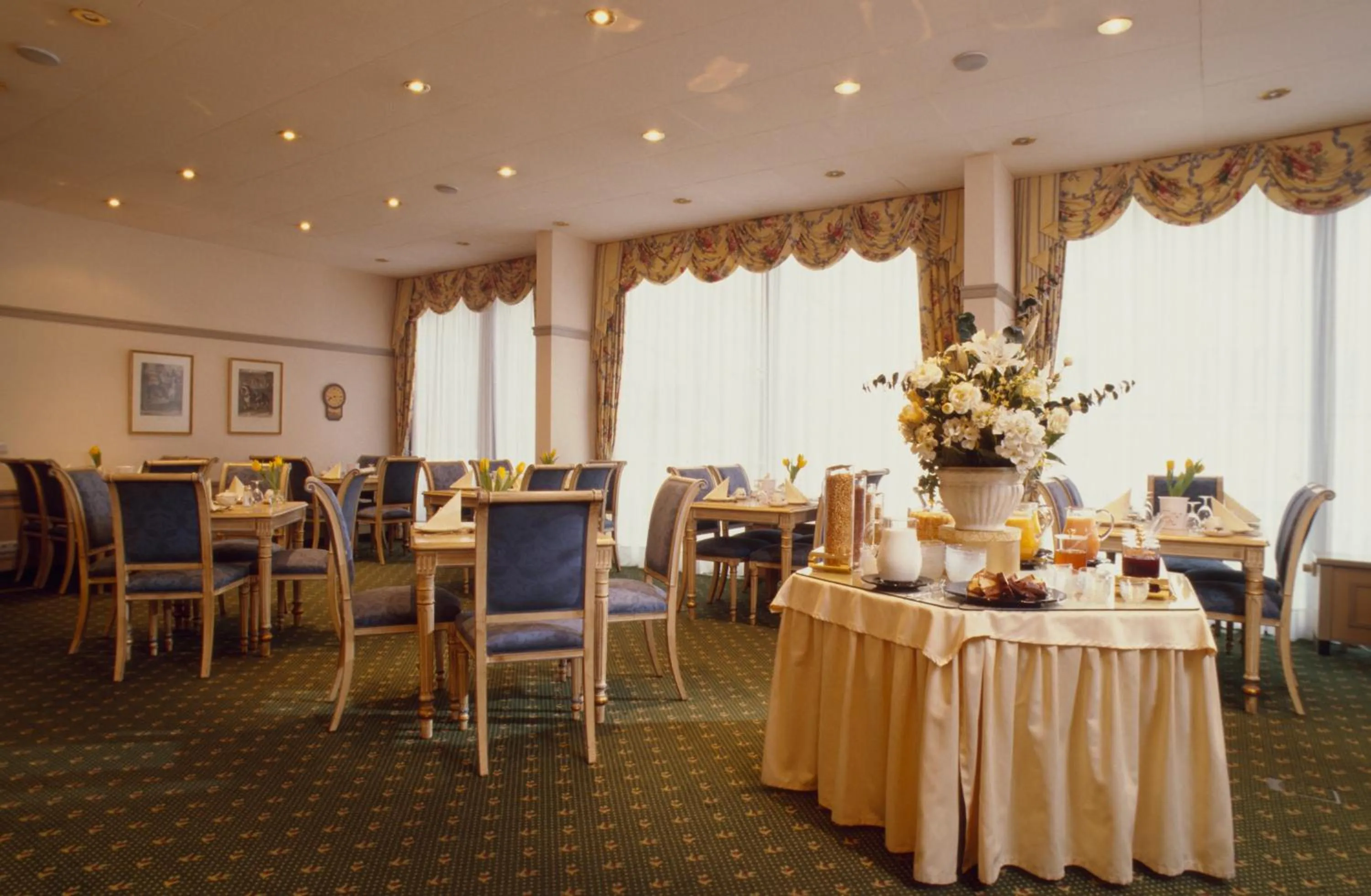 Restaurant/places to eat in Hotel Ambiente Garni