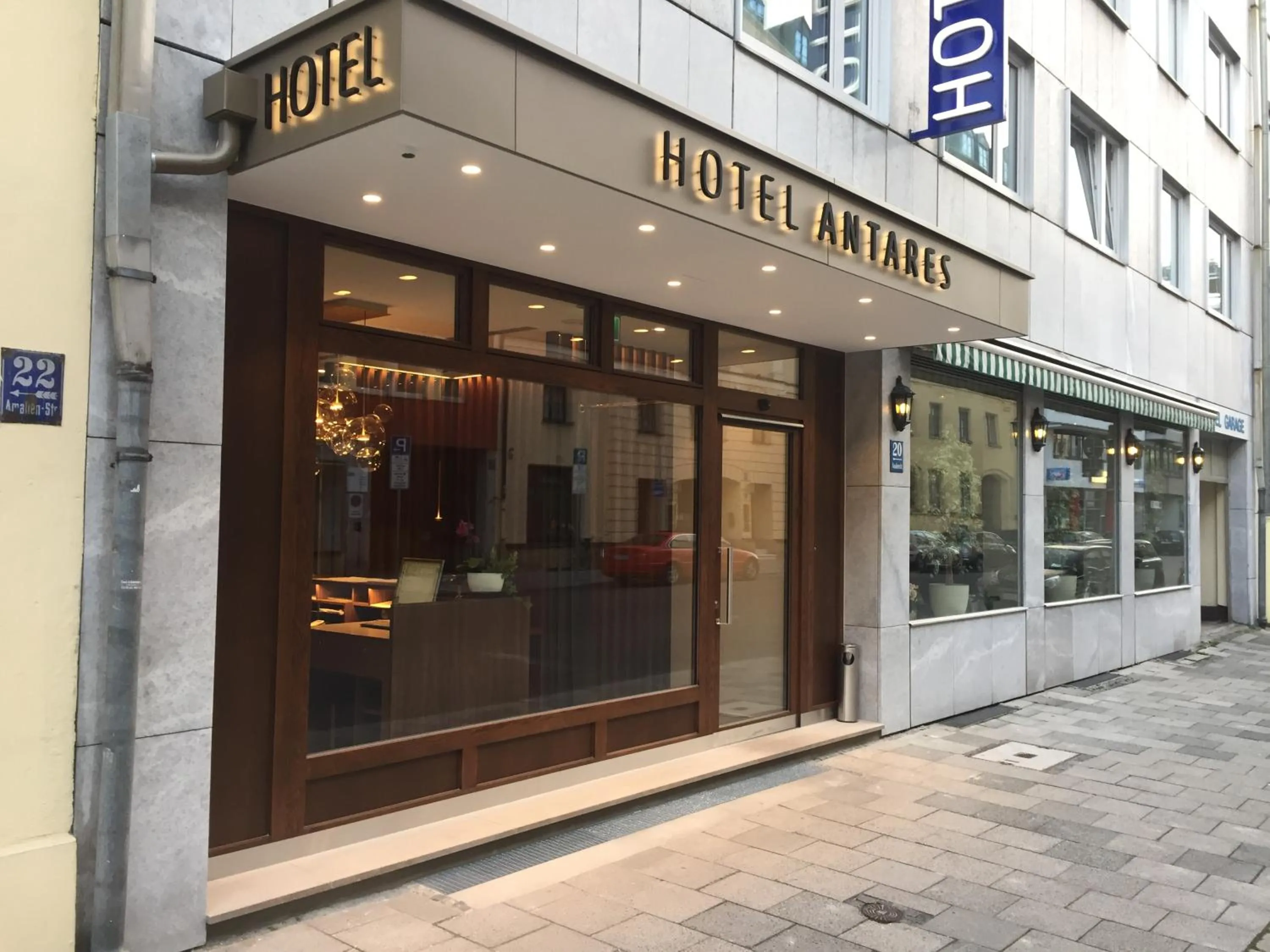 Facade/entrance in Hotel Antares München