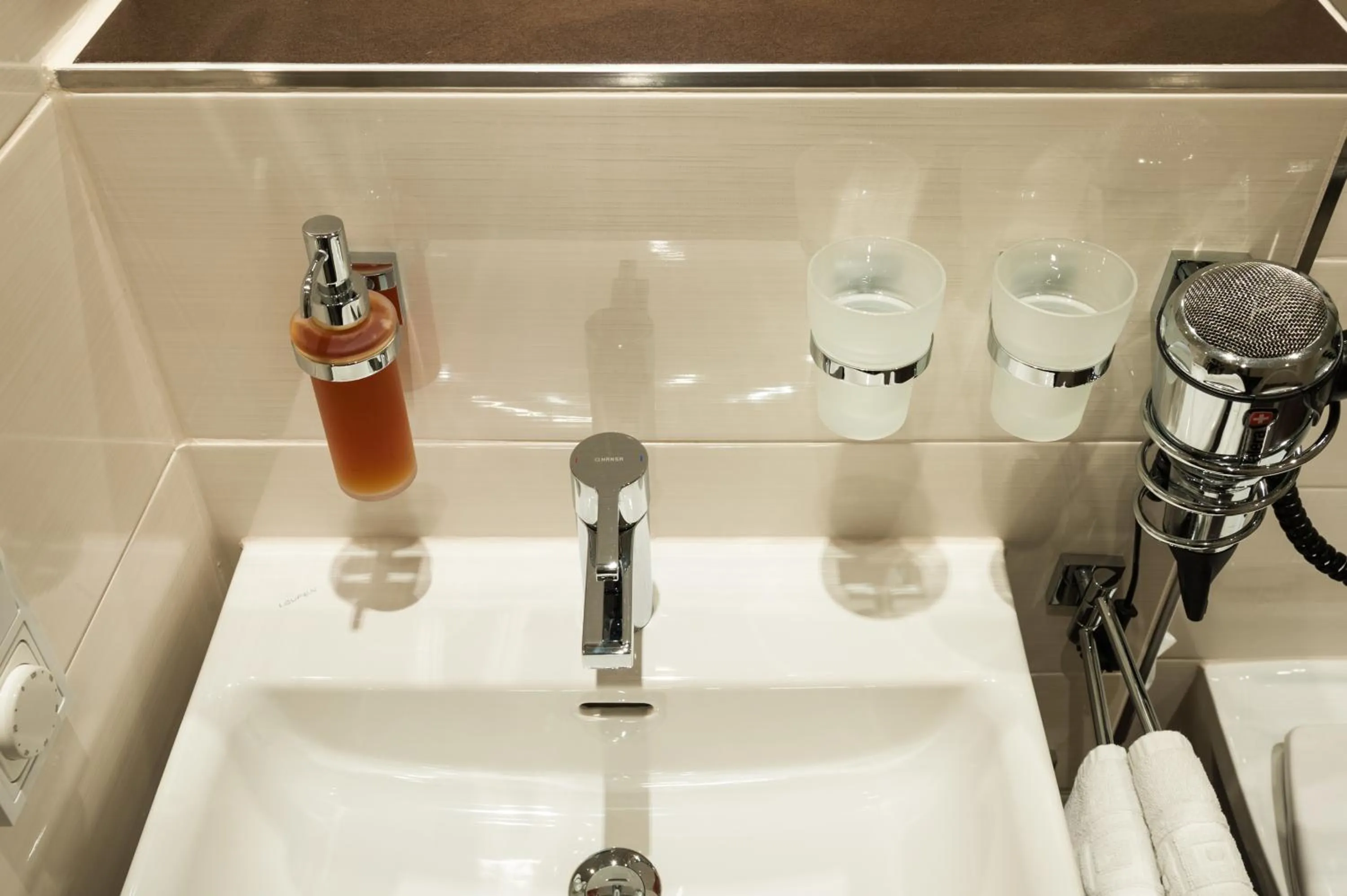 Bathroom in Hotel Antares München