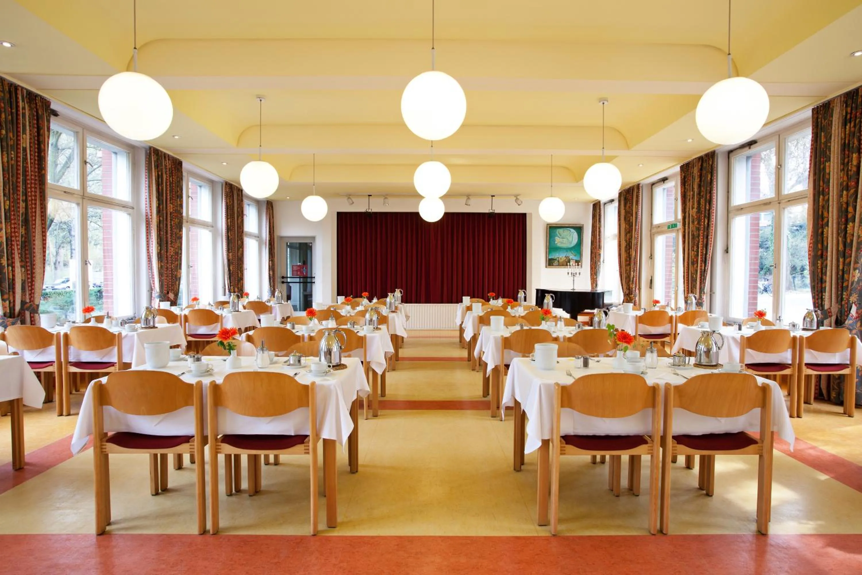 Restaurant/places to eat in Hotel Morgenland