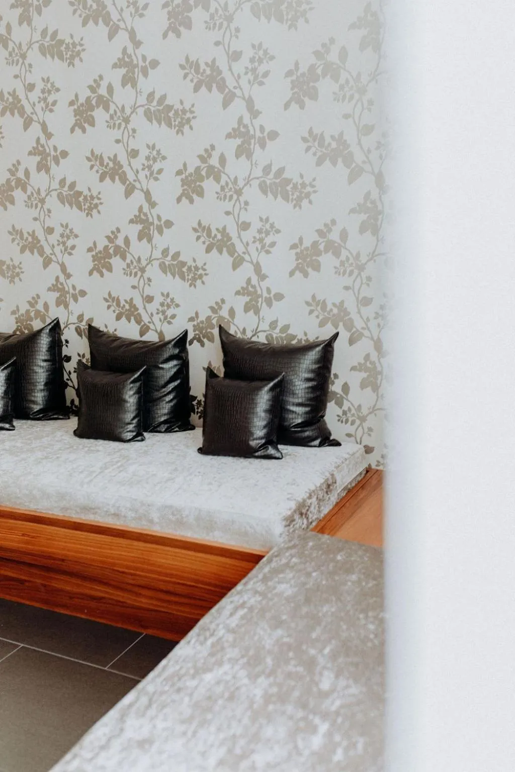 Photo of the whole room, Bed in Hotel Ars Vivendi München