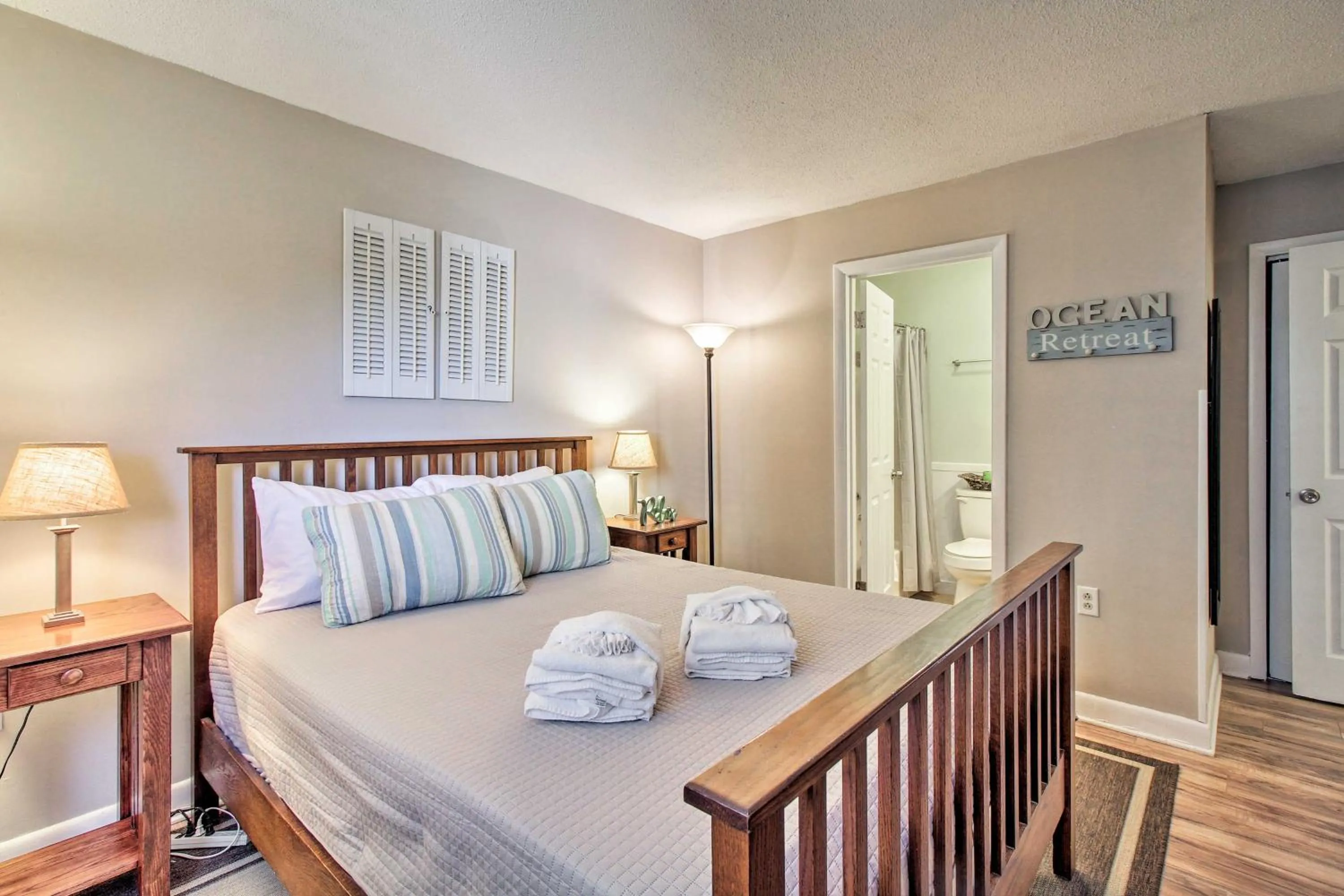 Bed in Long-Term Stays Welcome HH Island Resort Condo