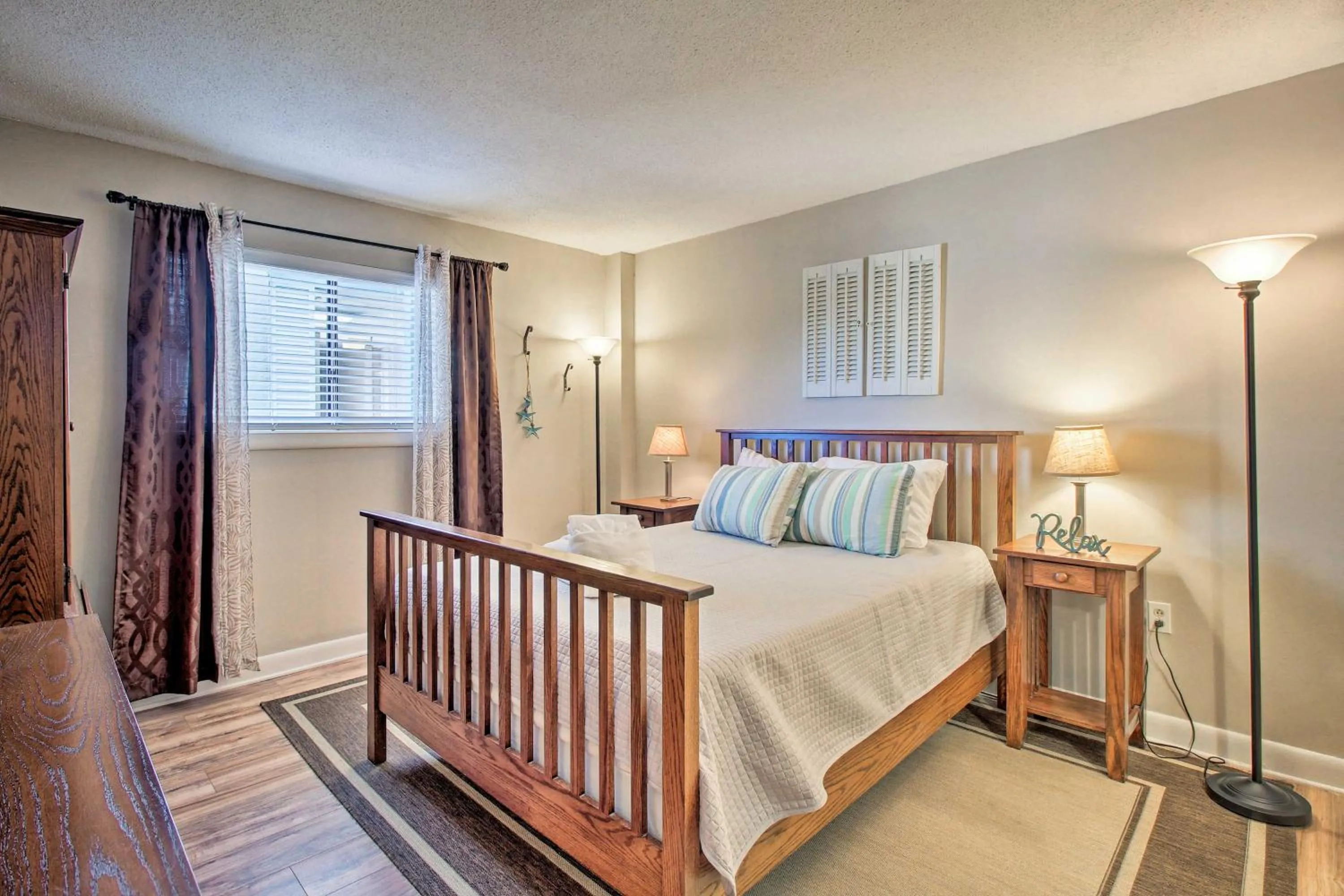 Bed in Long-Term Stays Welcome HH Island Resort Condo