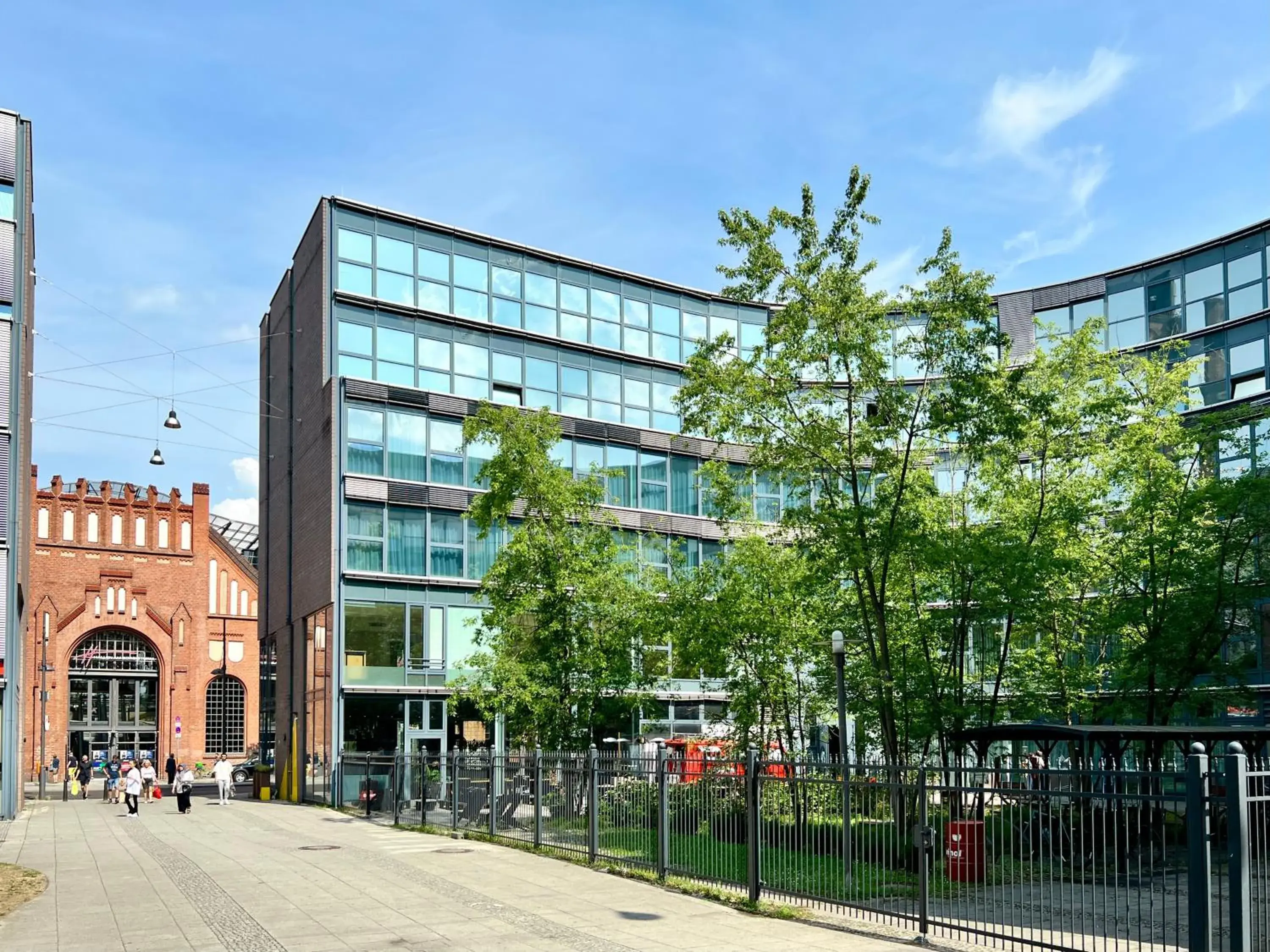 Property building in Hotel am Borsigturm Property building in Hotel am Borsigturm