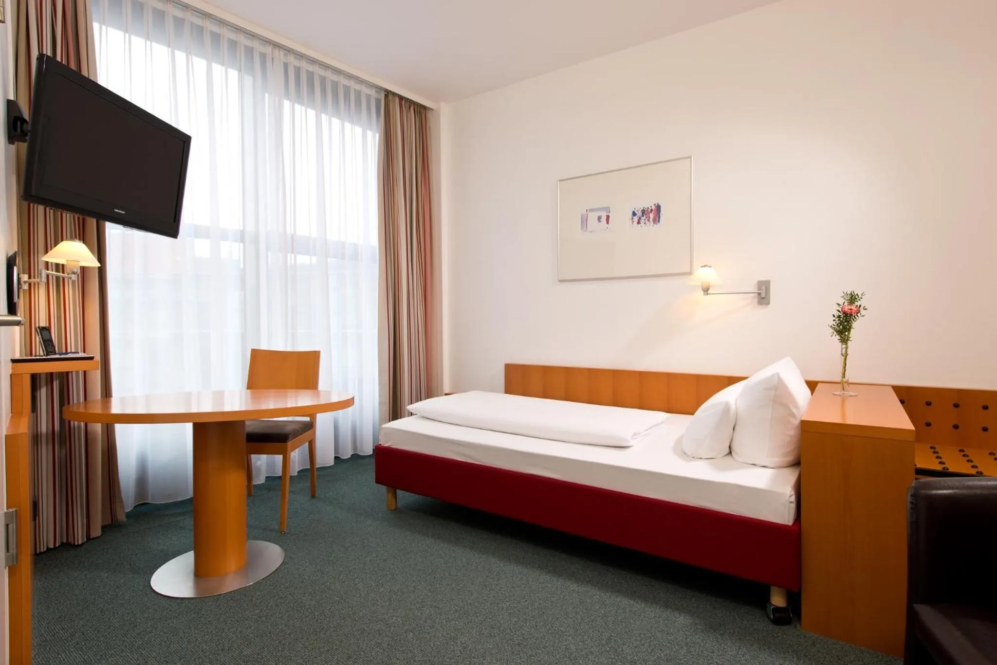 Bed in Hotel am Borsigturm