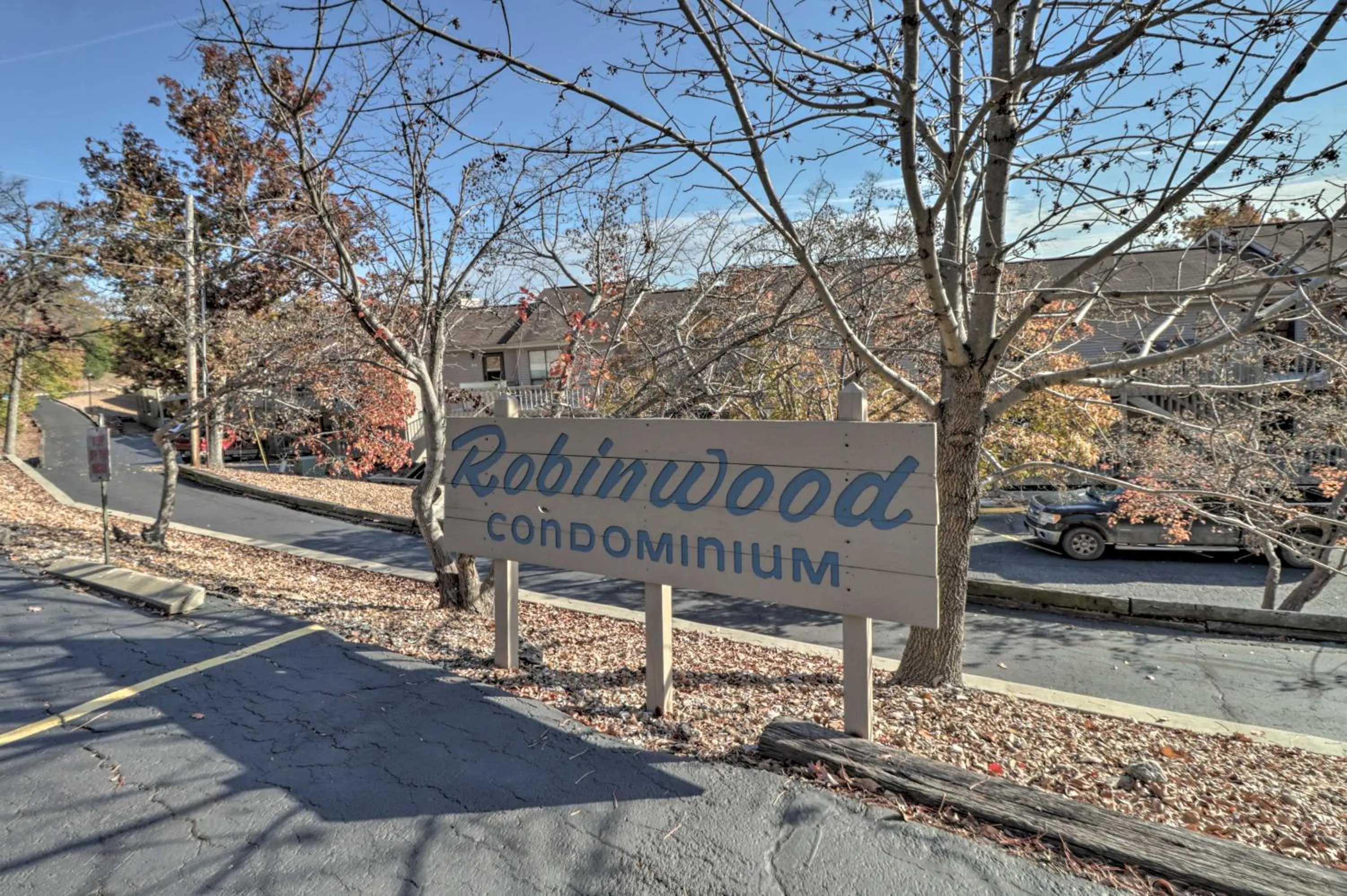 Lake Ozark Condo with Pool and Fishing Docks!