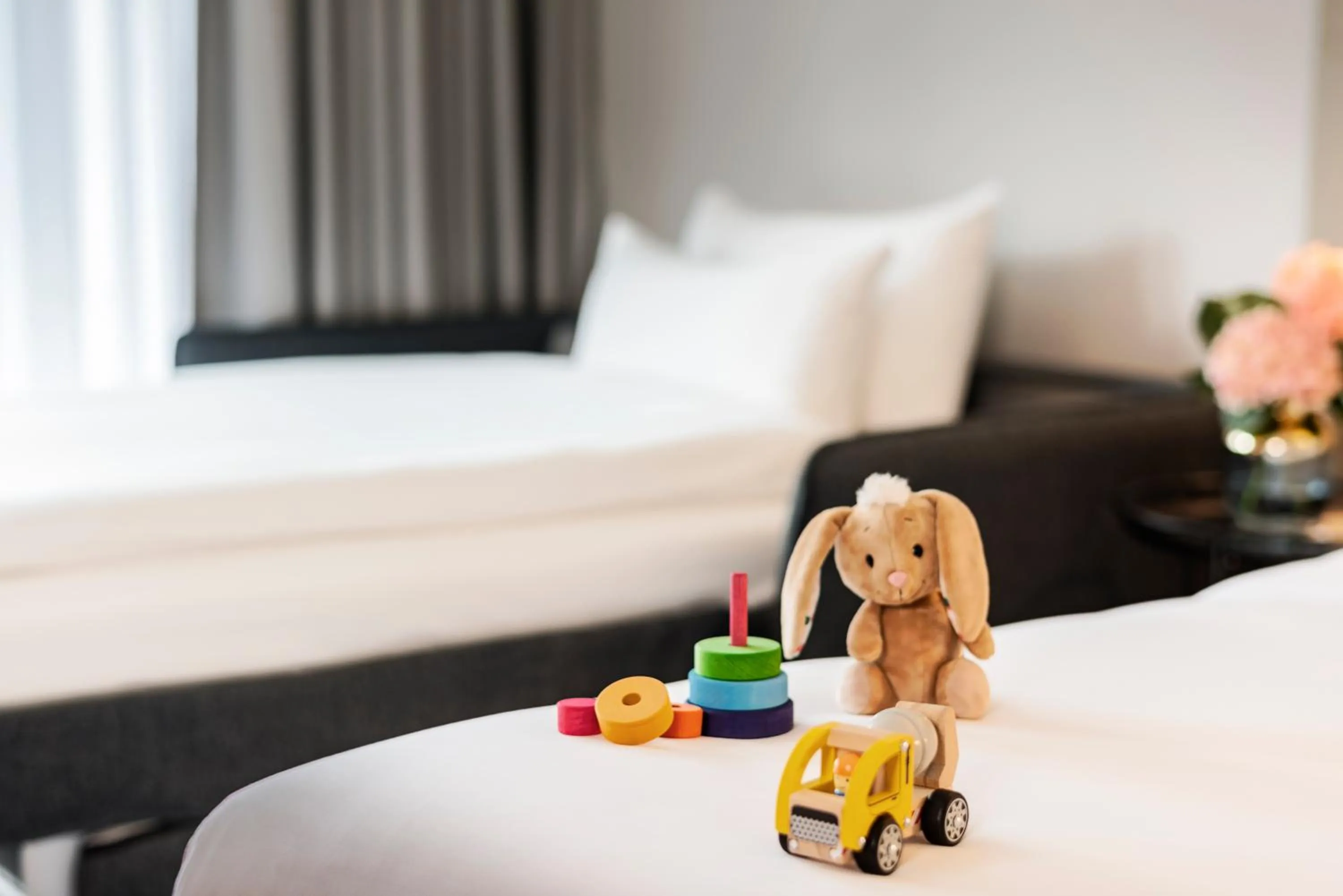 Bedroom, Bed in NH Berlin Kurfürstendamm