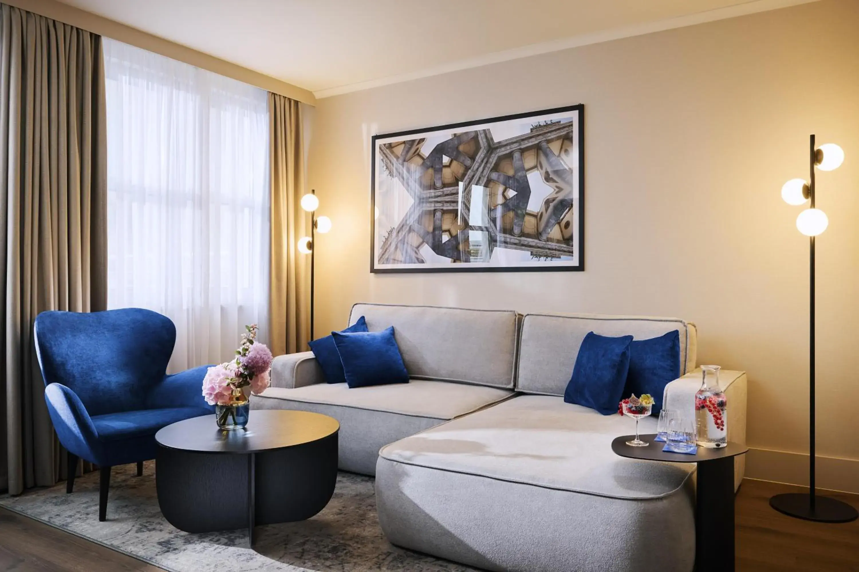 Photo of the whole room in NH Berlin Kurfürstendamm Photo of the whole room in NH Berlin Kurfürstendamm