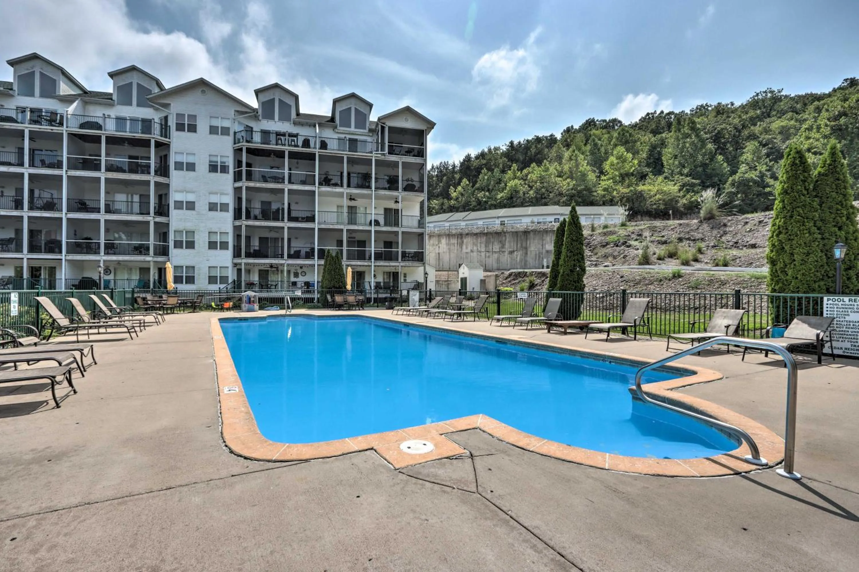 Lakefront Ozark Condo with Balcony and Seasonal Pool!