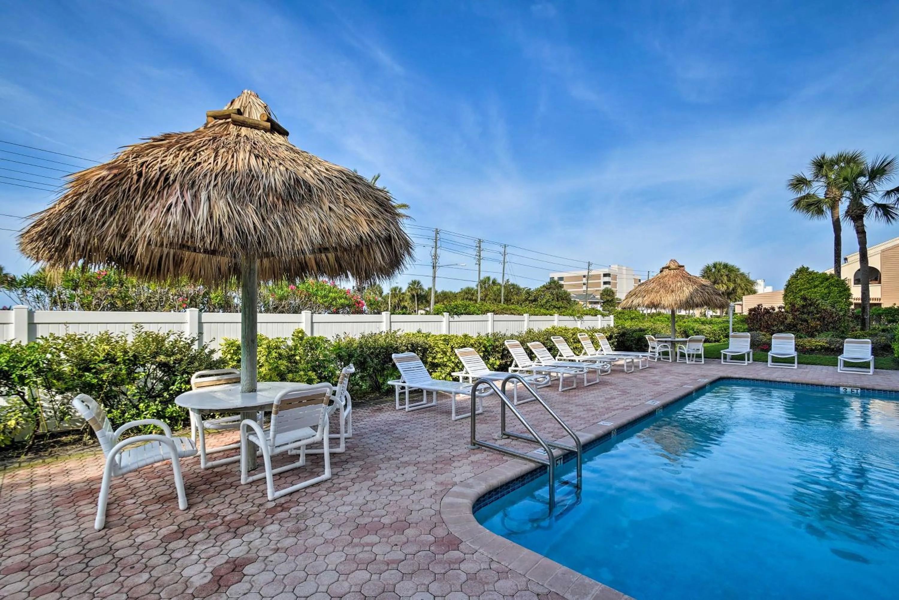 Walk to Madeira Beach Coastal Condo with Balcony