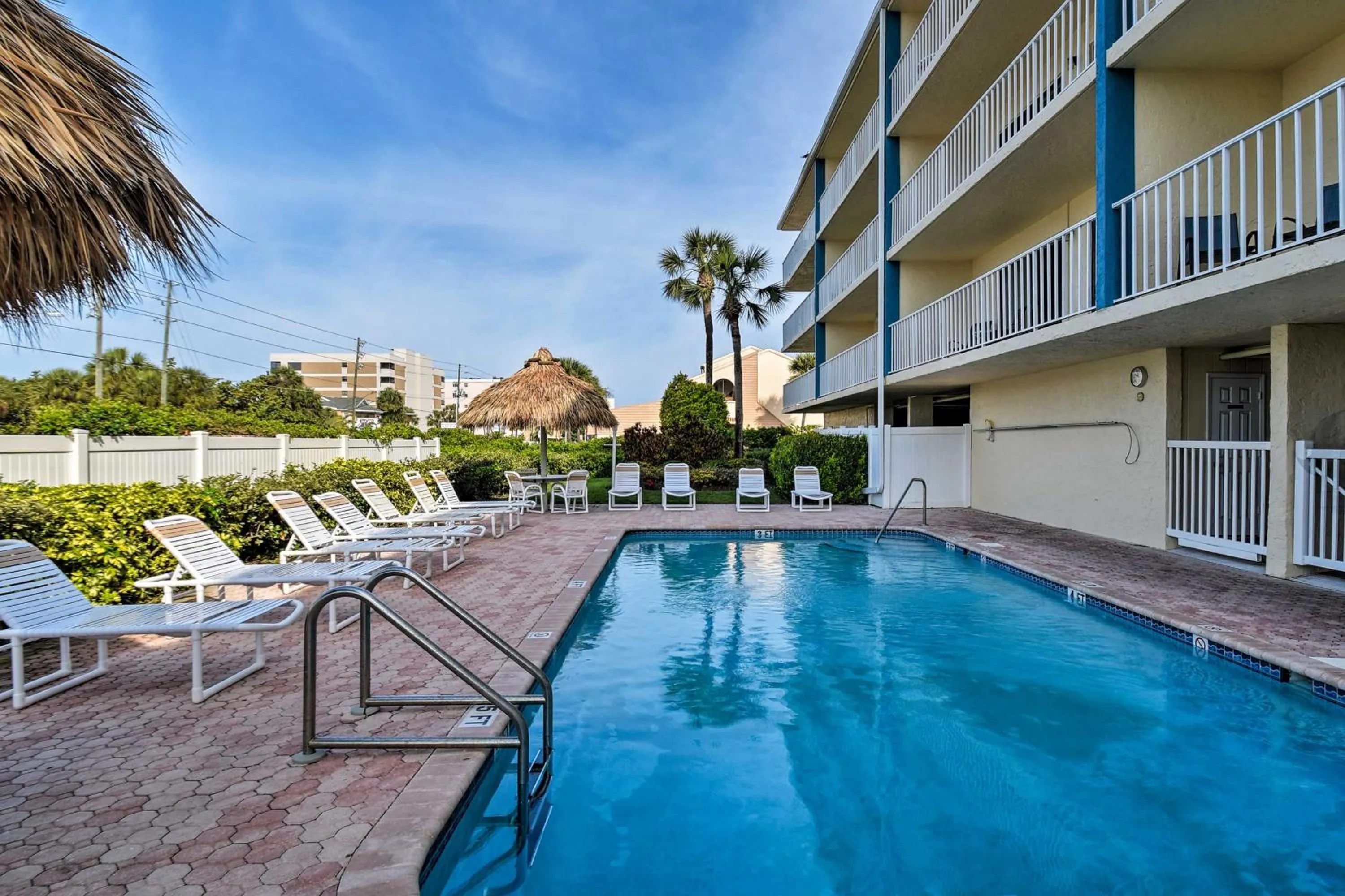 Walk to Madeira Beach Coastal Condo with Balcony