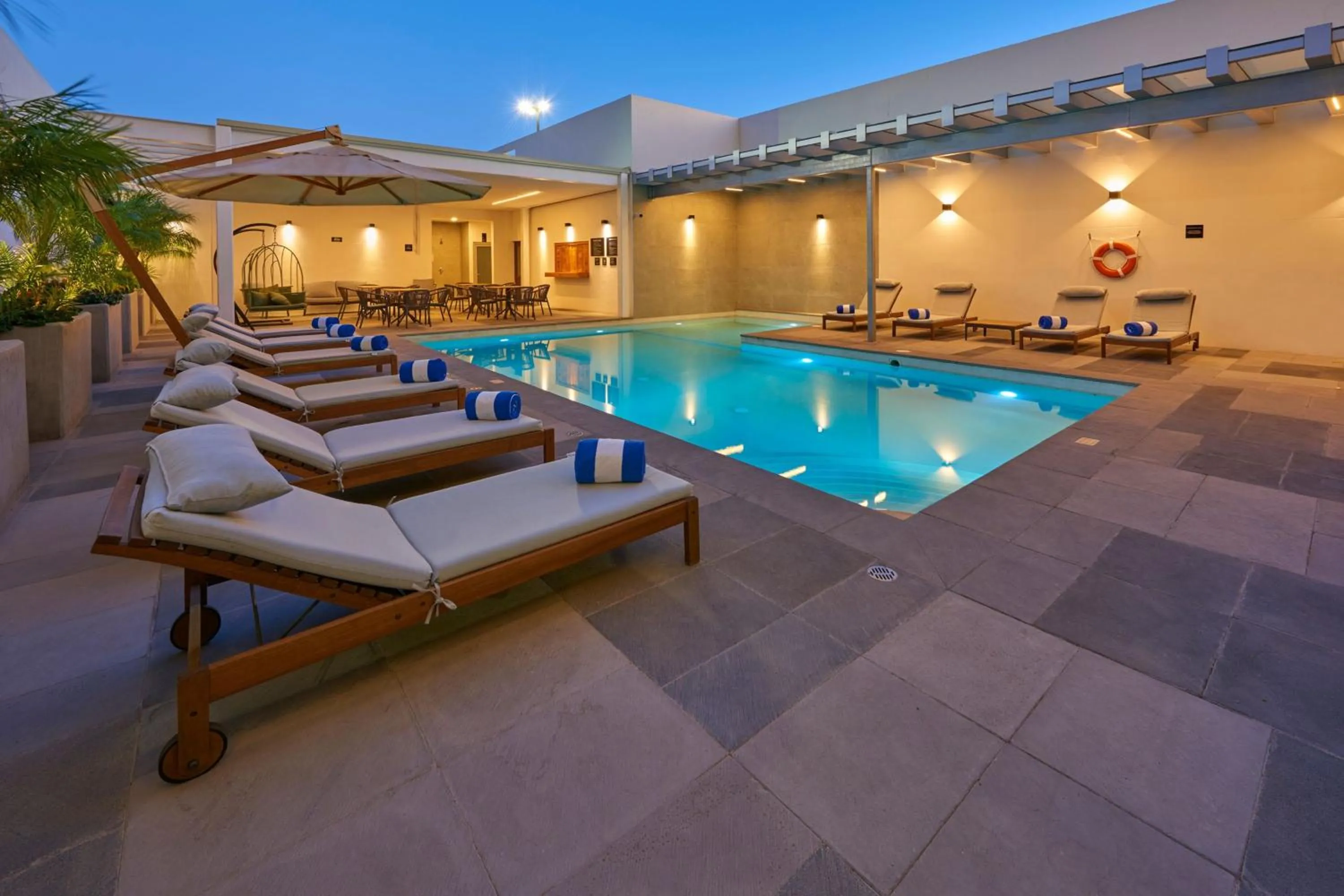 Swimming pool in City Express Plus by Marriott Mexicali