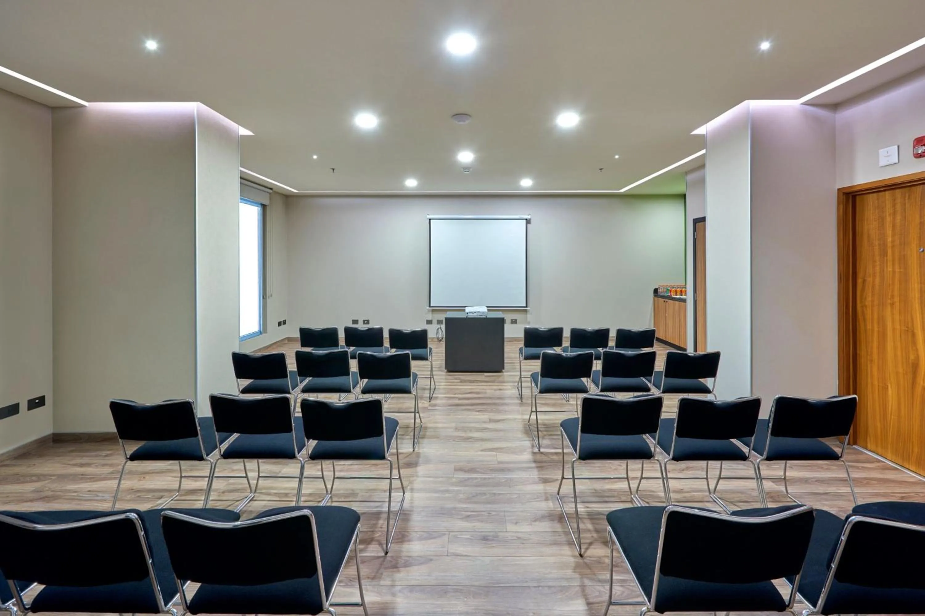 Meeting/conference room in City Express Plus by Marriott Mexicali
