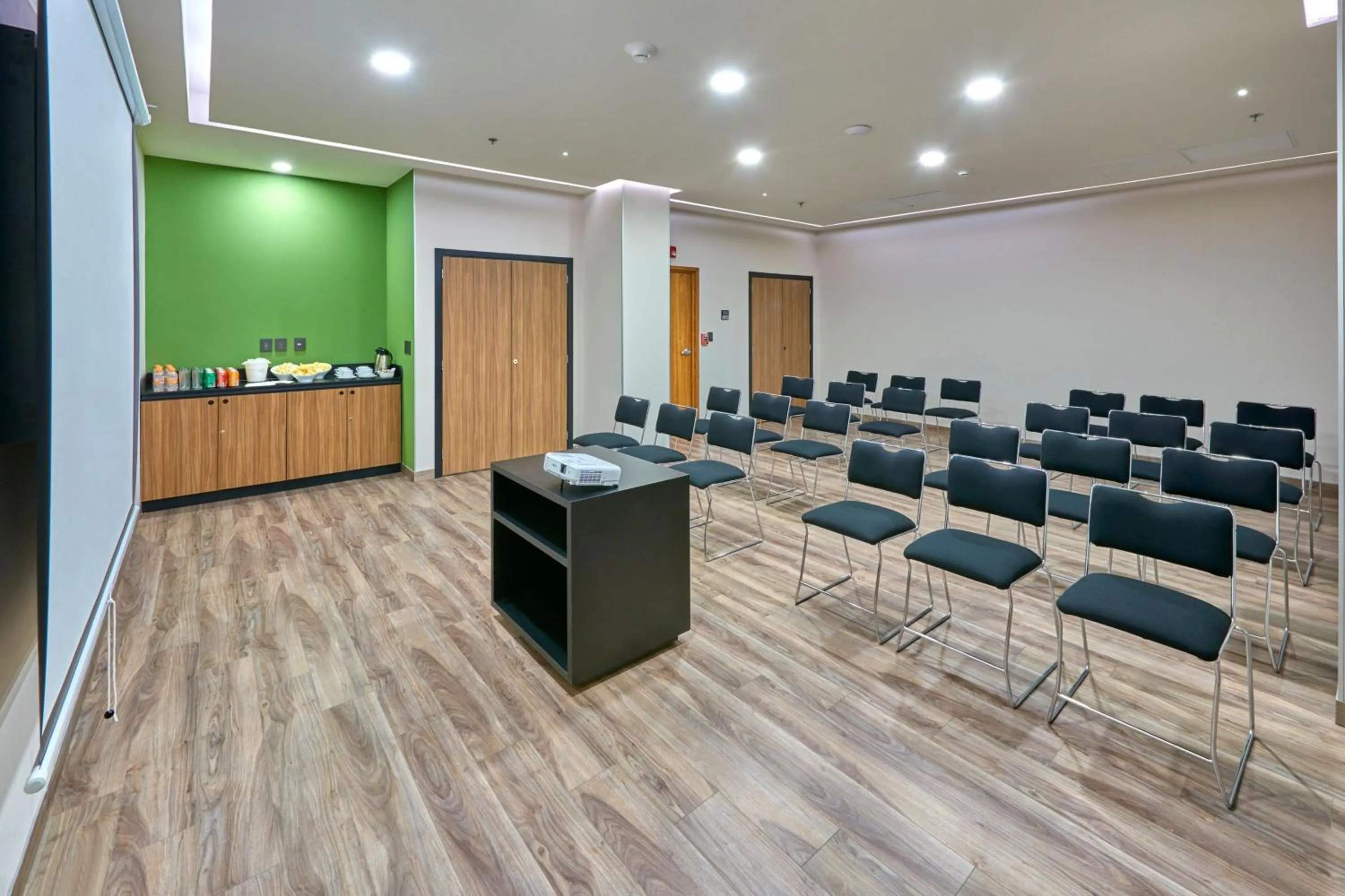 Meeting/conference room in City Express Plus by Marriott Mexicali