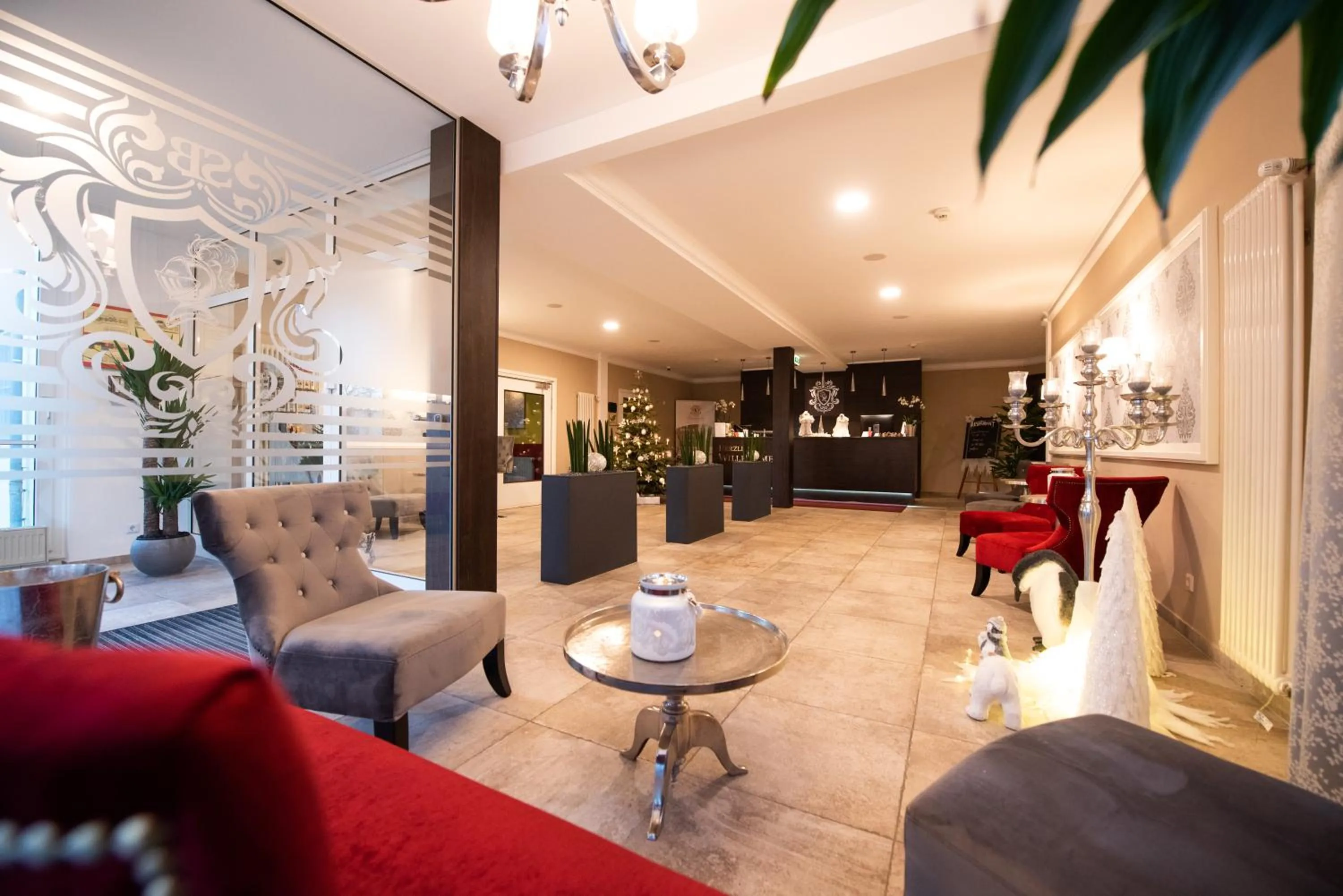 Lobby or reception in Schloss Breitenfeld Hotel & Tagung