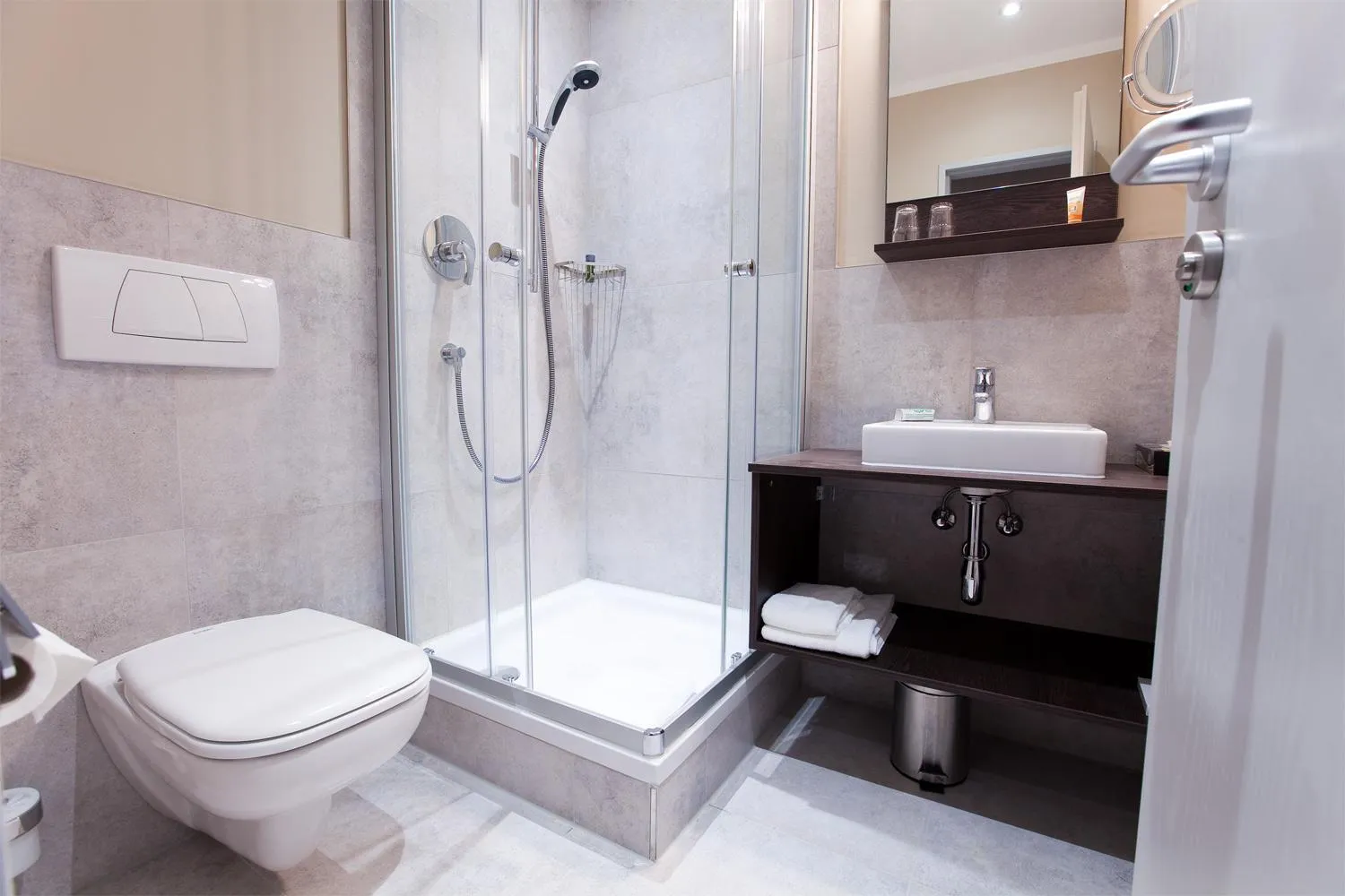 Shower in Schloss Breitenfeld Hotel & Tagung