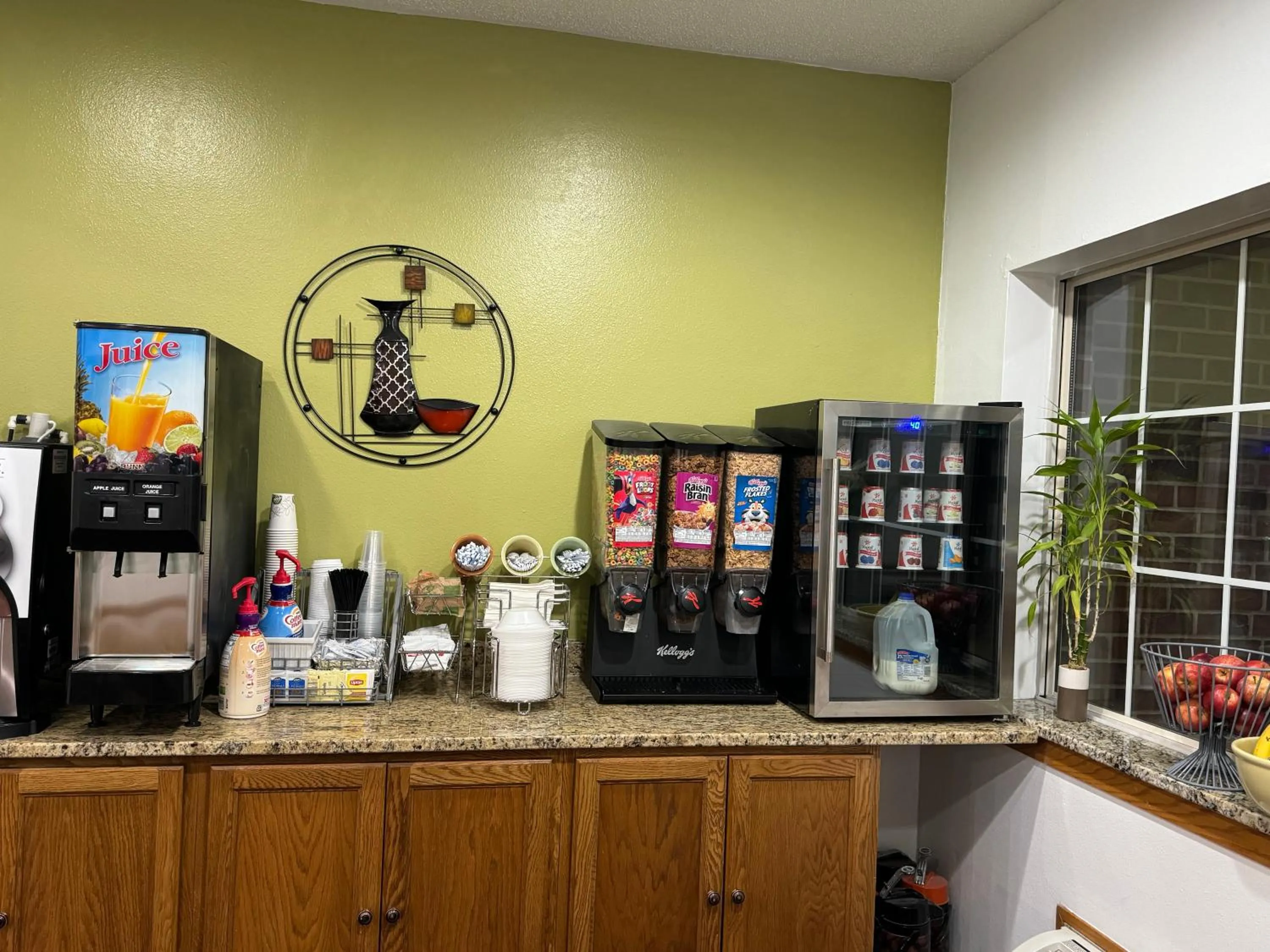 Breakfast in Forest City Inn