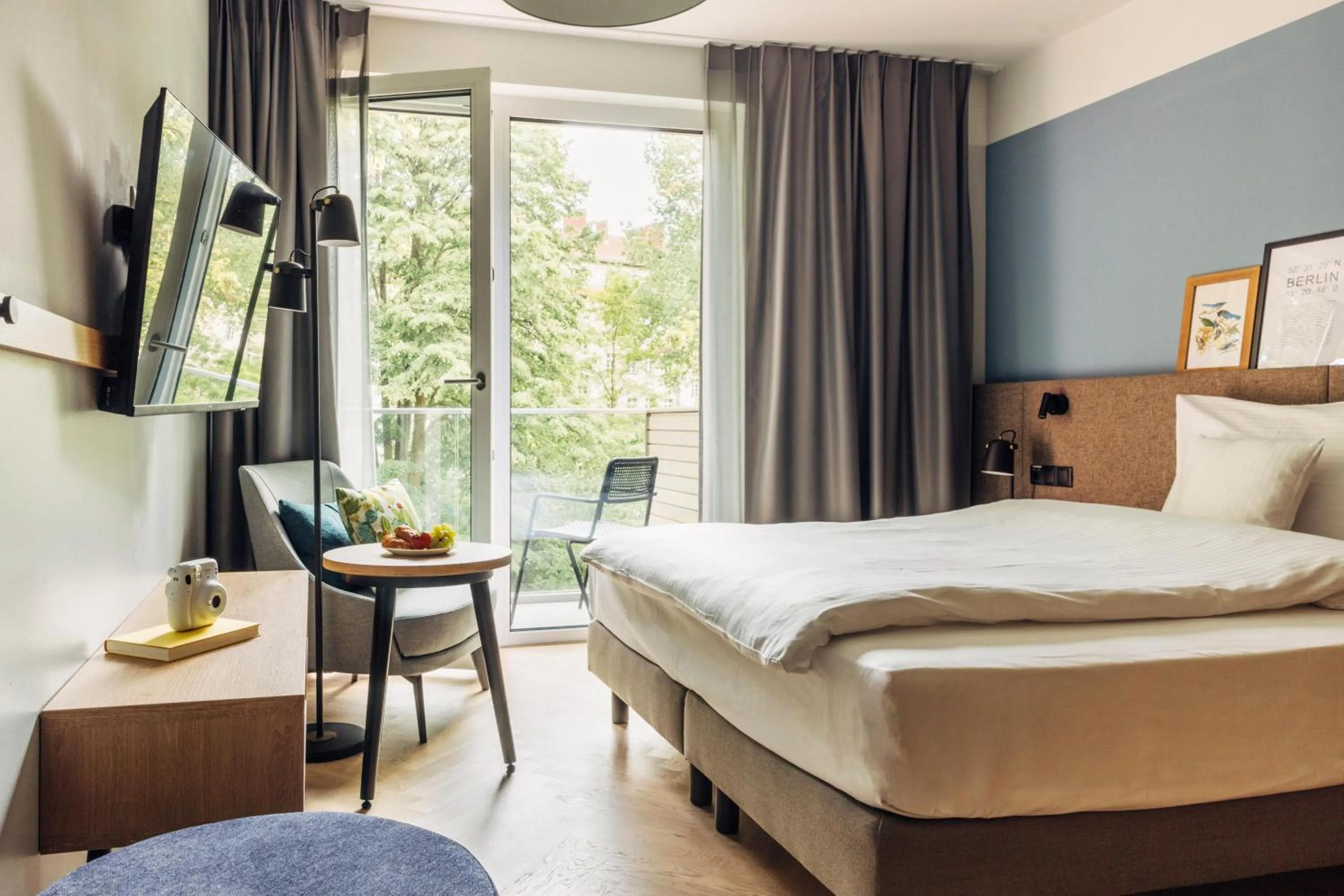 Photo of the whole room, Bed in harry's home Berlin-Moabit hotel & apartments
