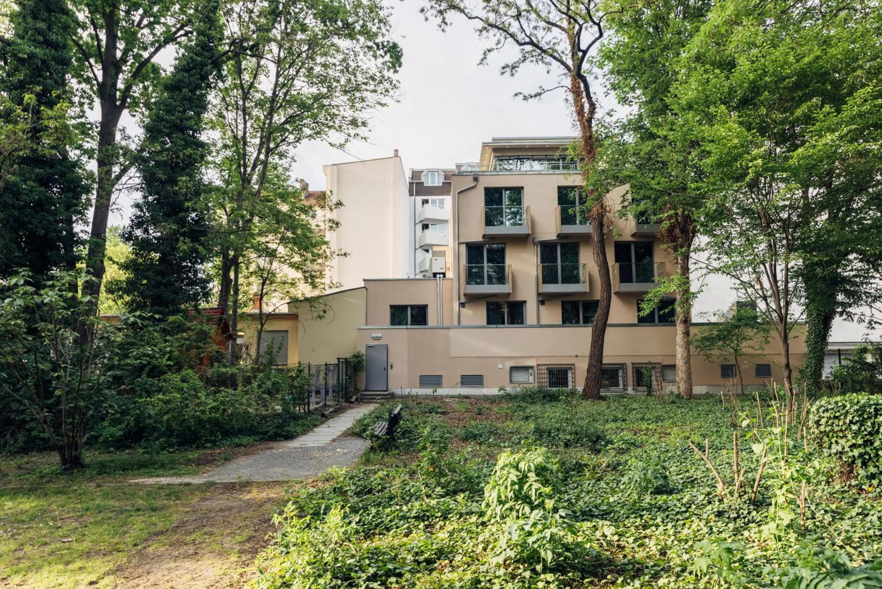 Property building in harry's home Berlin-Moabit hotel & apartments