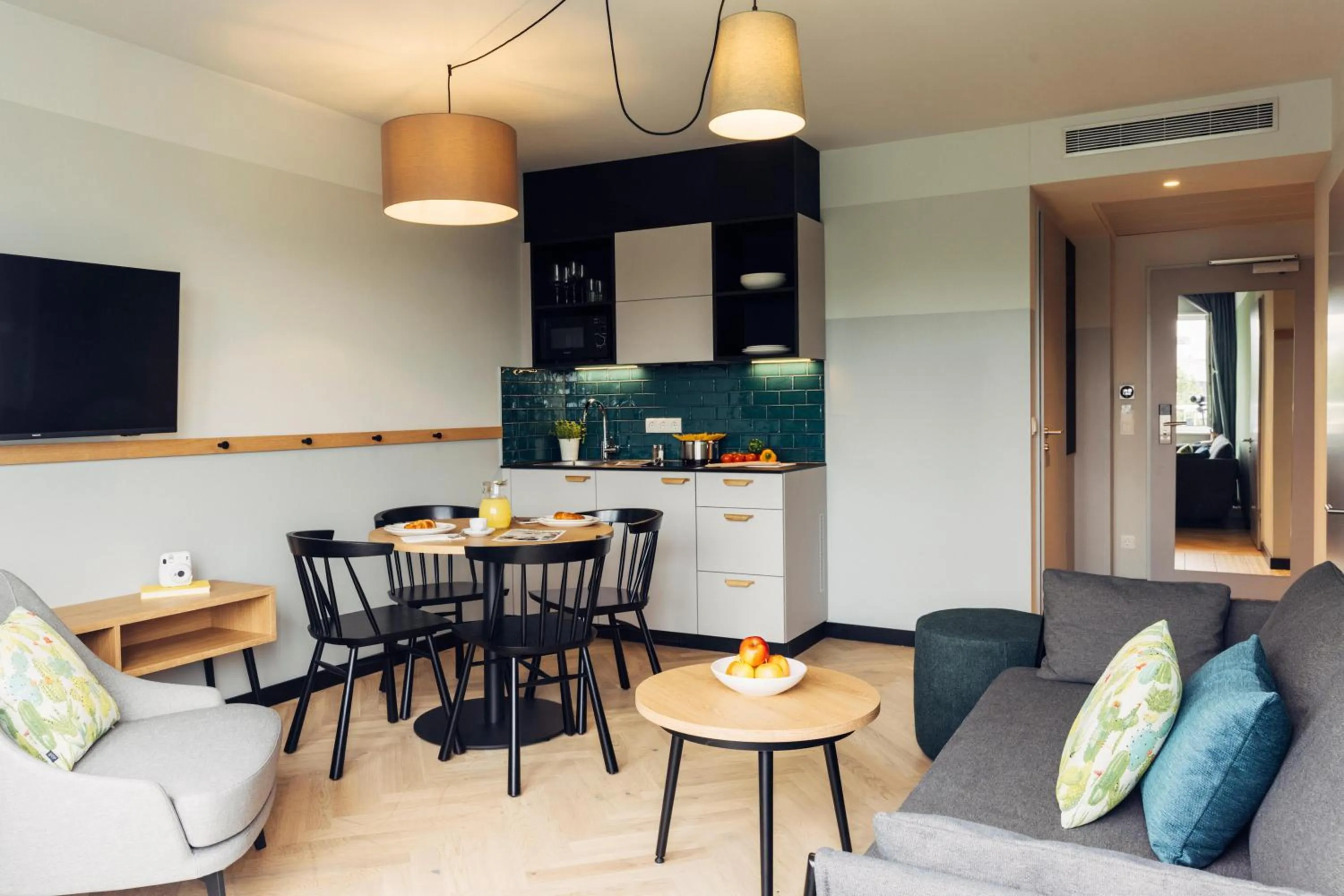 Photo of the whole room in harry's home Berlin-Moabit hotel & apartments