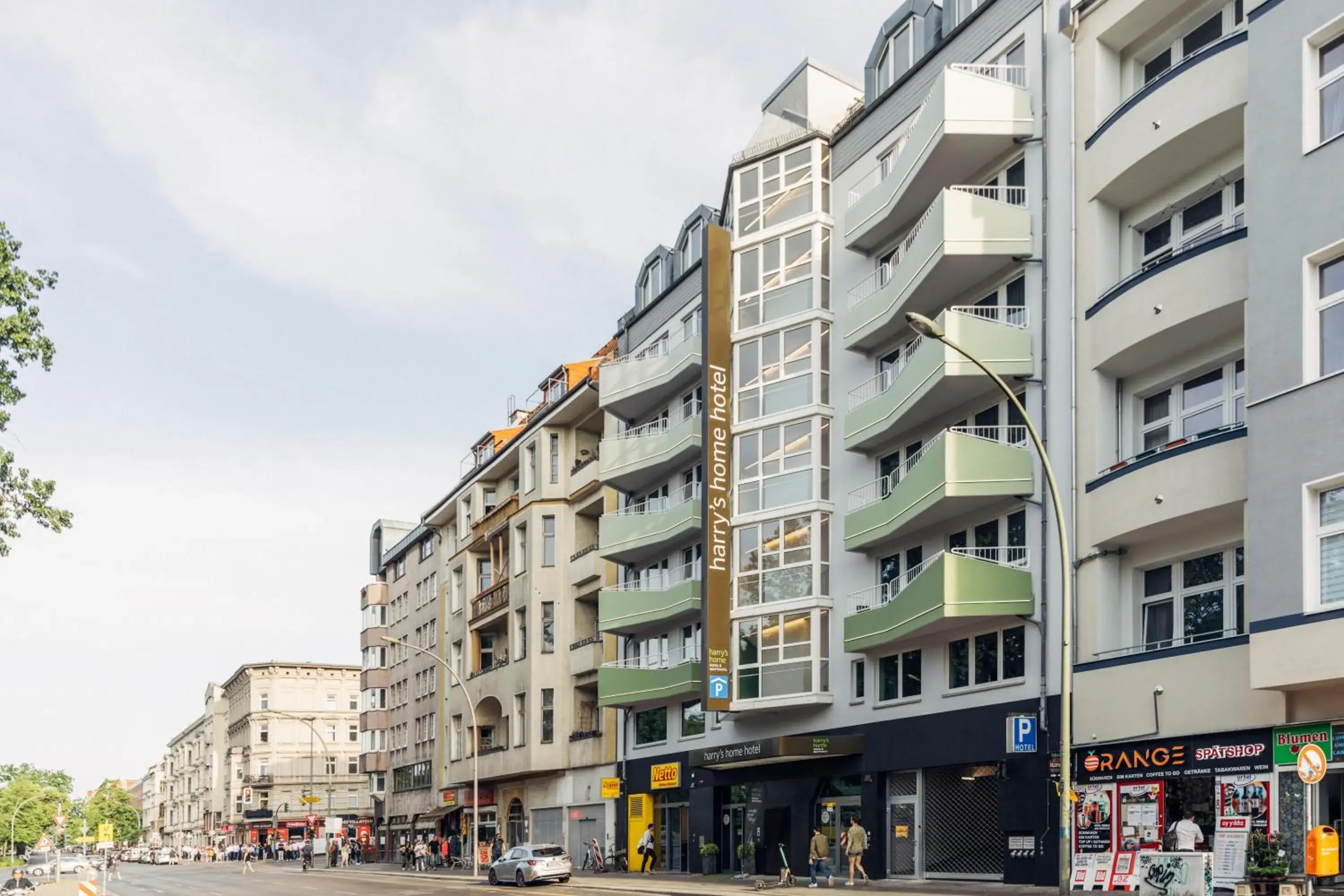 Property building in harry's home Berlin-Moabit hotel & apartments Property building in harry's home Berlin-Moabit hotel & apartments