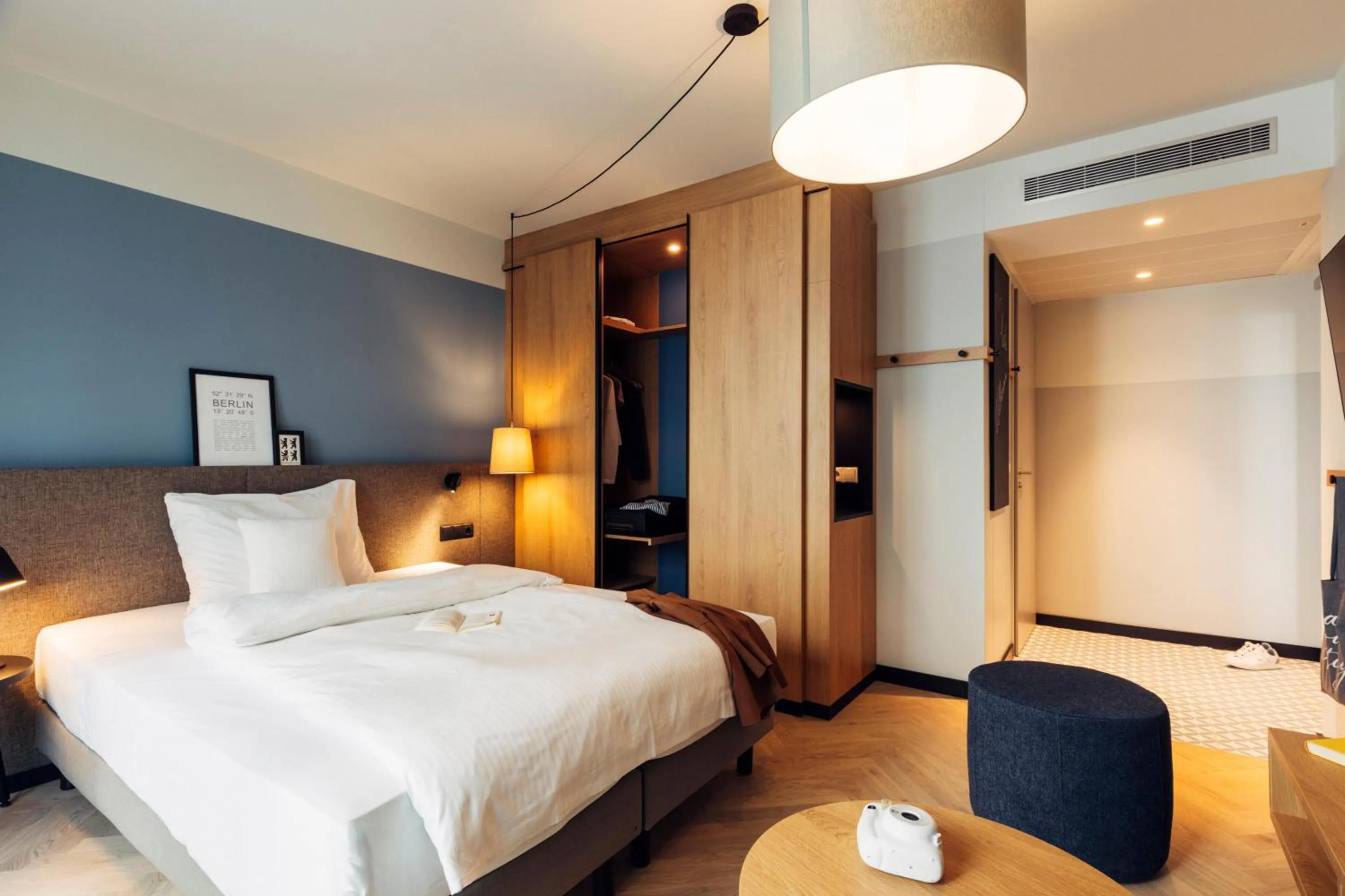 Photo of the whole room, Bed in harry's home Berlin-Moabit hotel & apartments