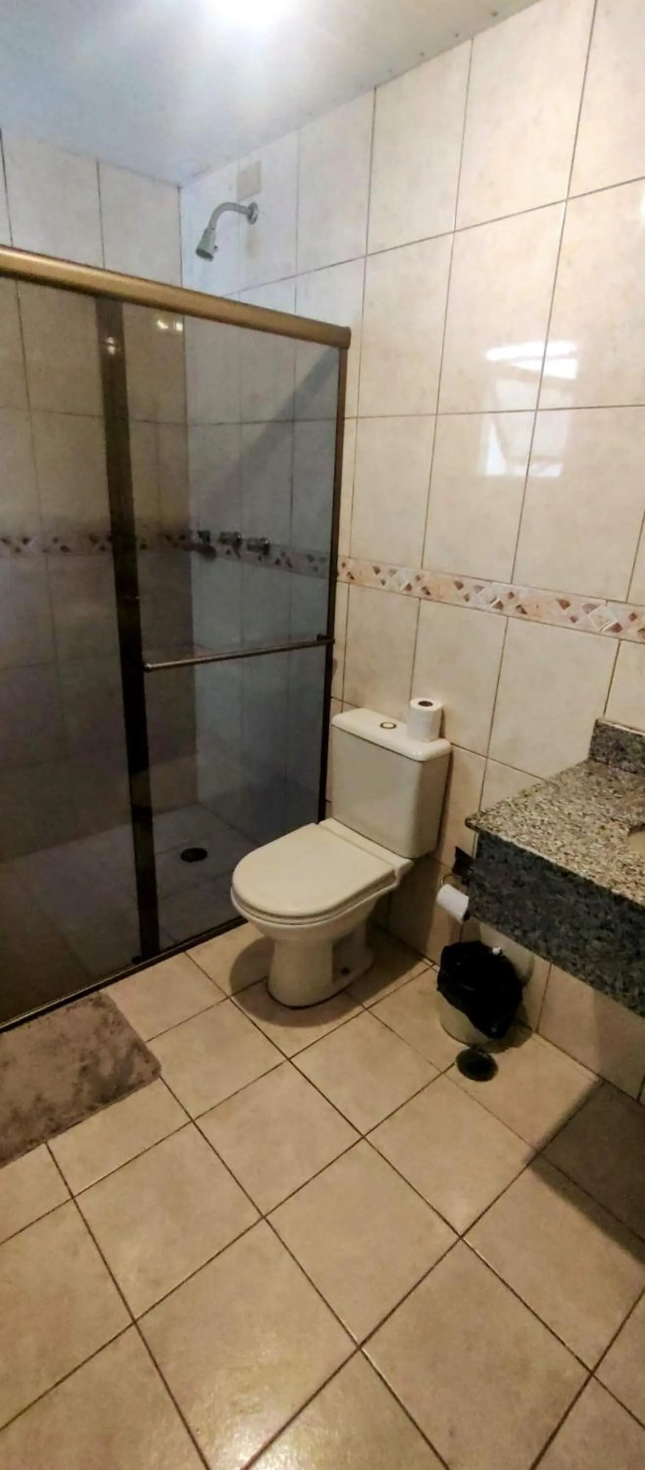 Shower in Aero Plaza Hotel