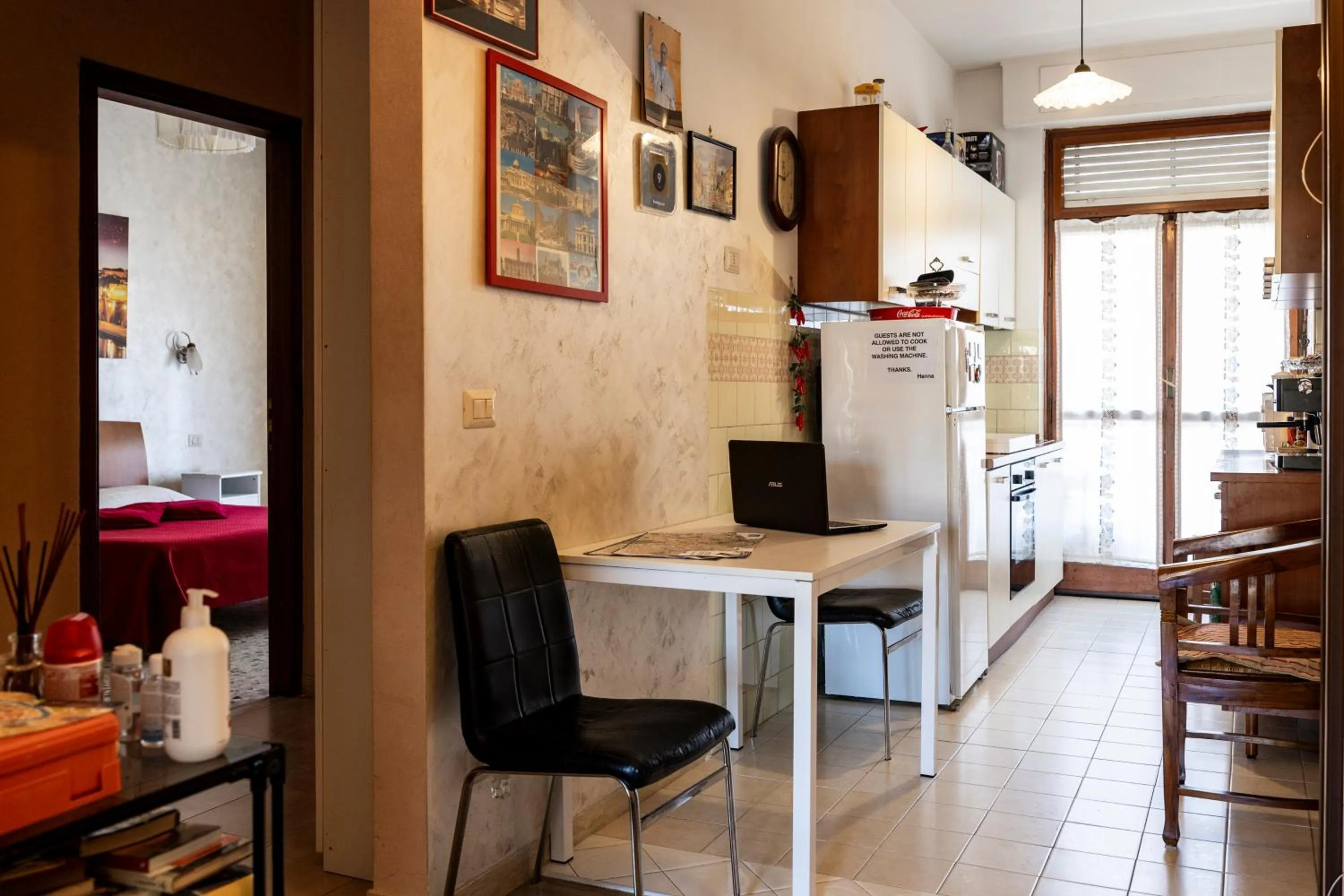 Kitchen or kitchenette in Bed and Breakfast La Stazione Del Vaticano