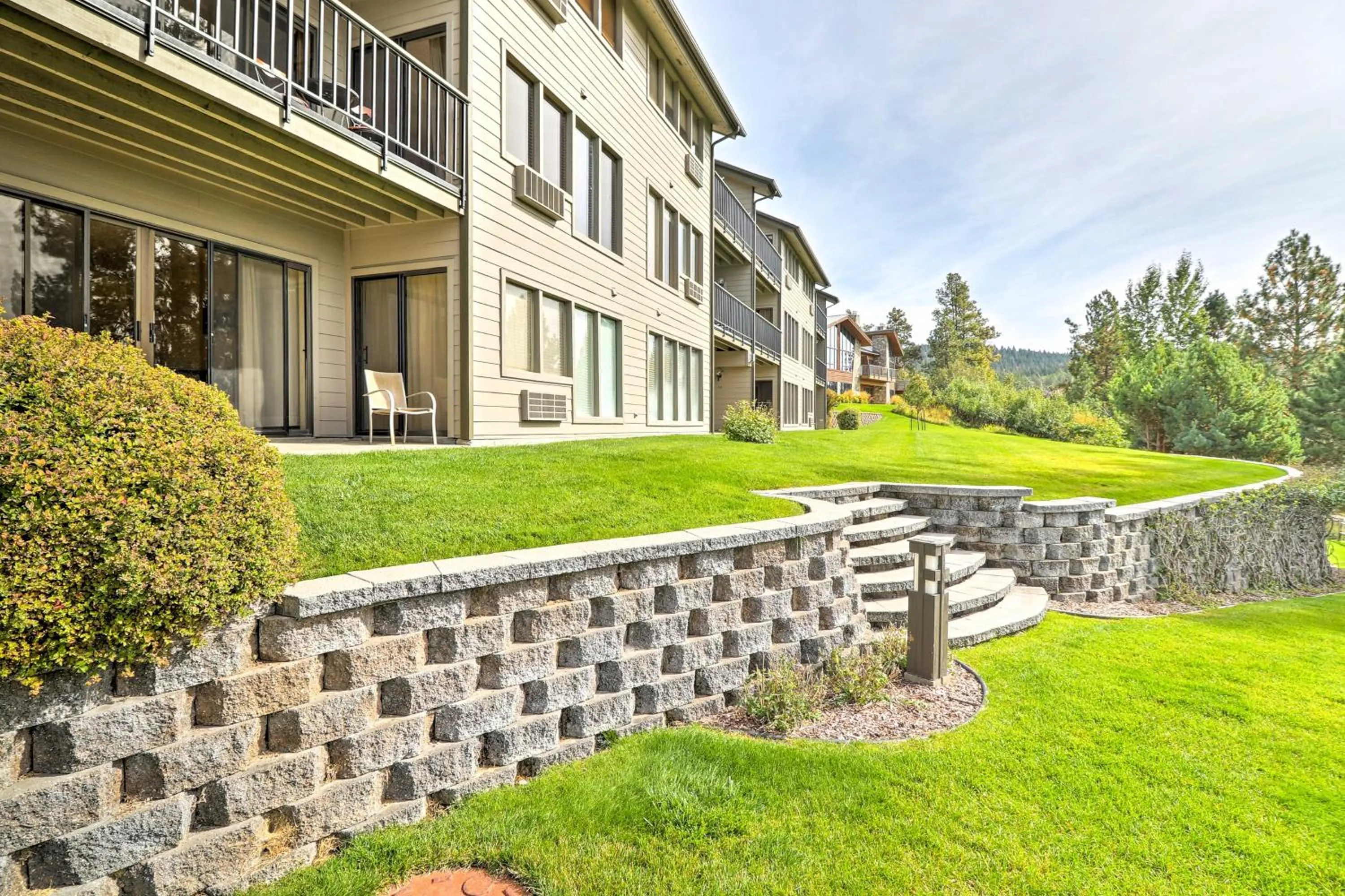 Expansive Bigfork Resort Retreat on Flathead Lake!