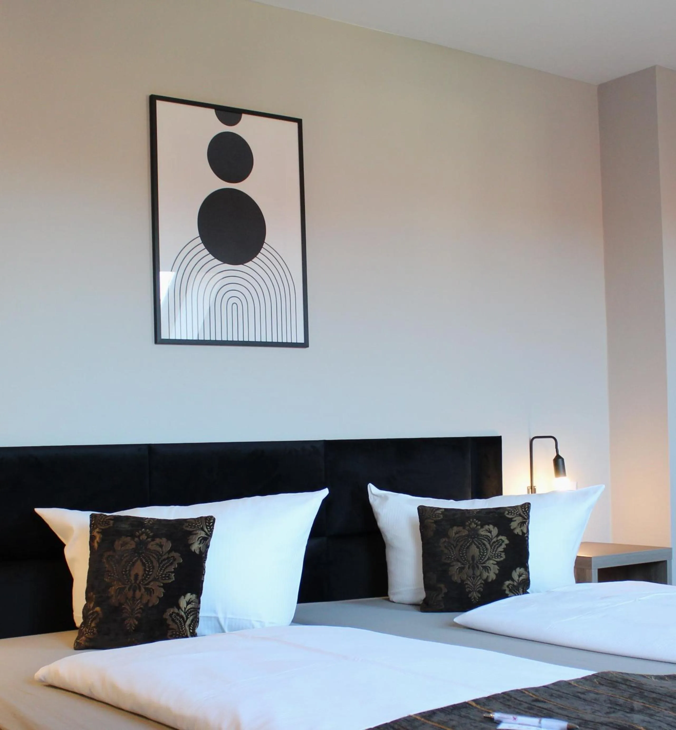 Photo of the whole room, Bed in Konsumhotel Dorotheenhof Weimar