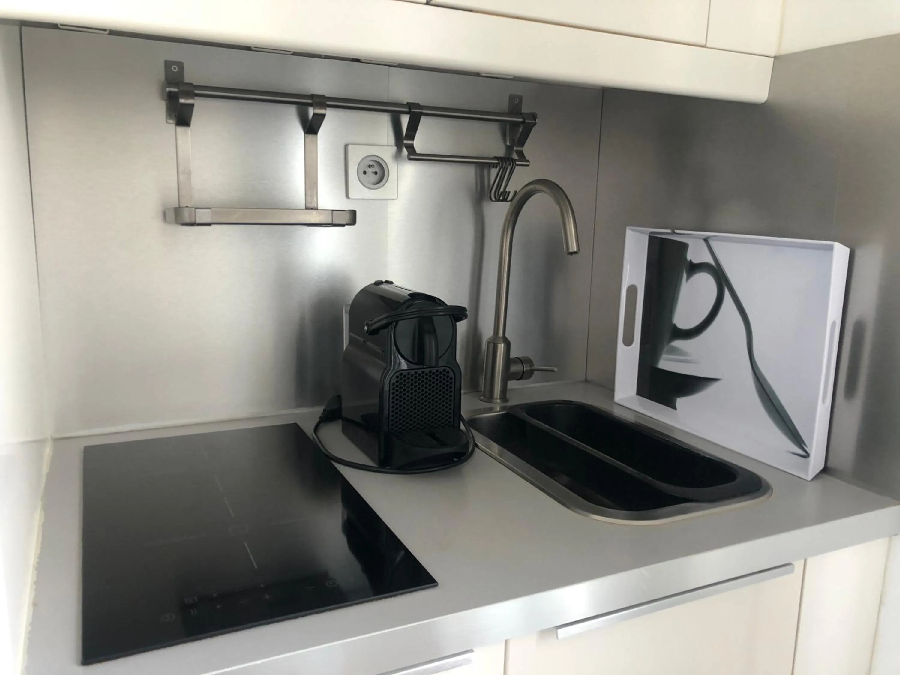 Coffee/tea facilities in LE NID DES HALLES, au cœur du Boulingrin