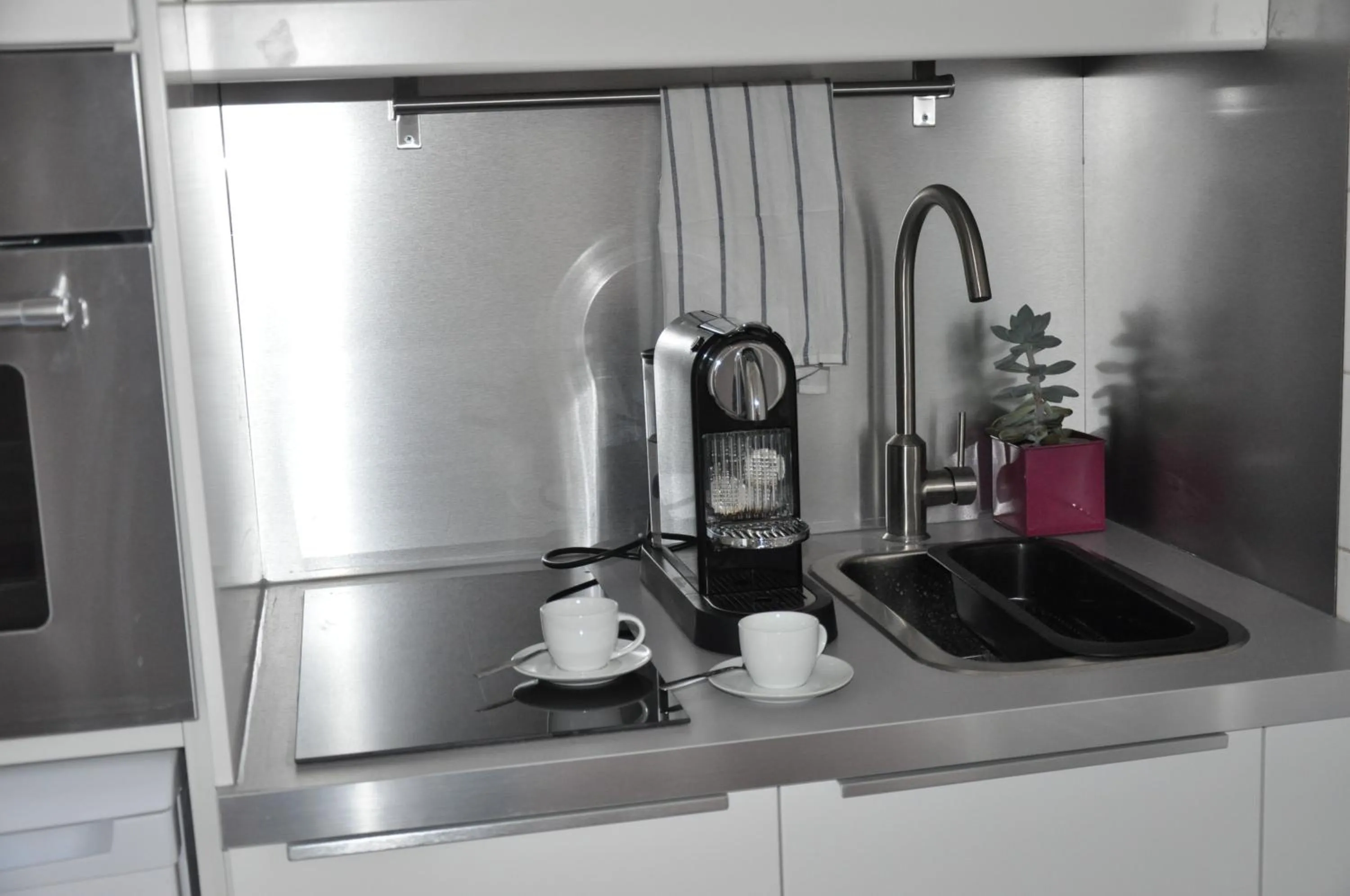 Coffee/tea facilities in LE NID DES HALLES, au cœur du Boulingrin
