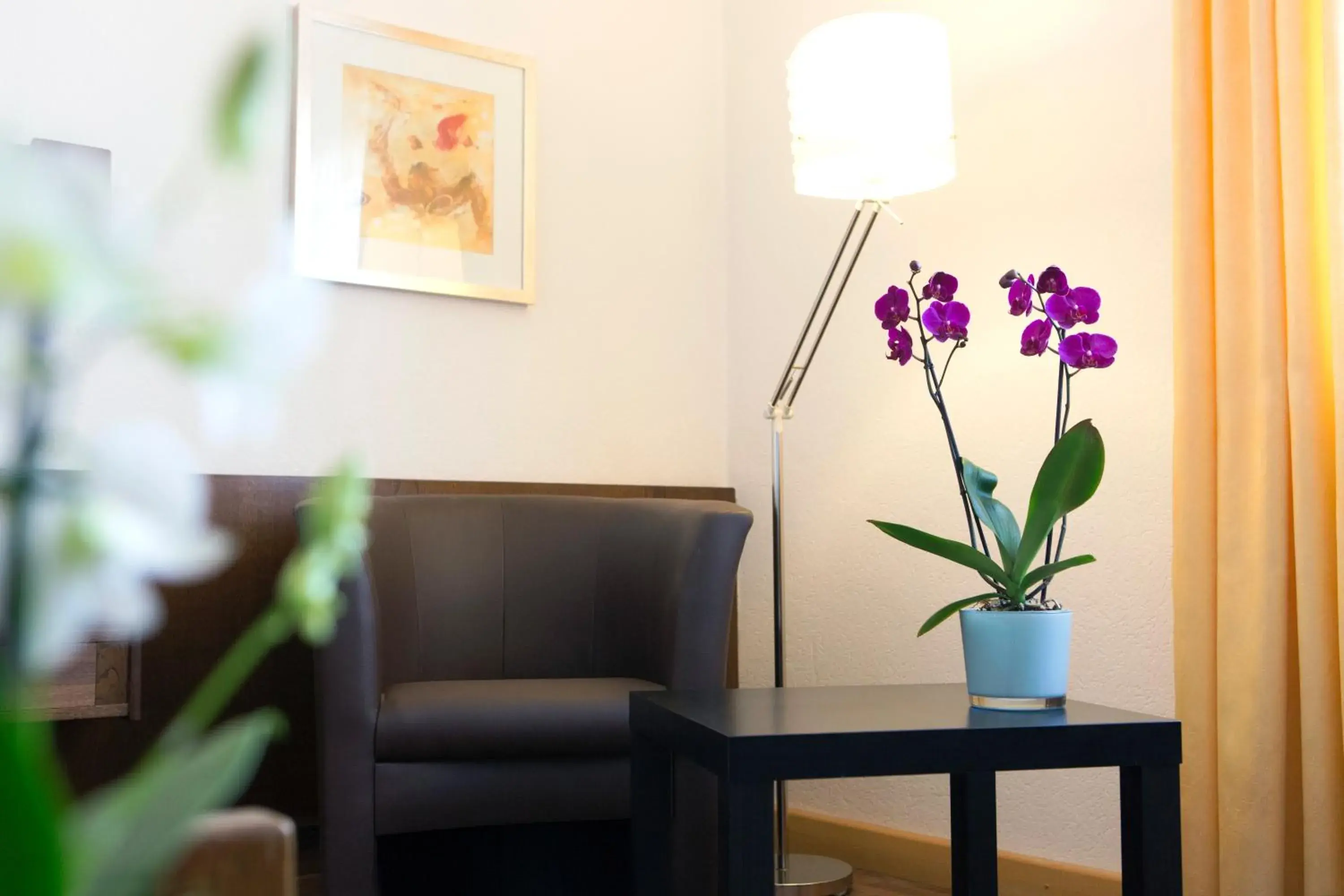 Seating Area in Top Hotel Post Frankfurt Airport