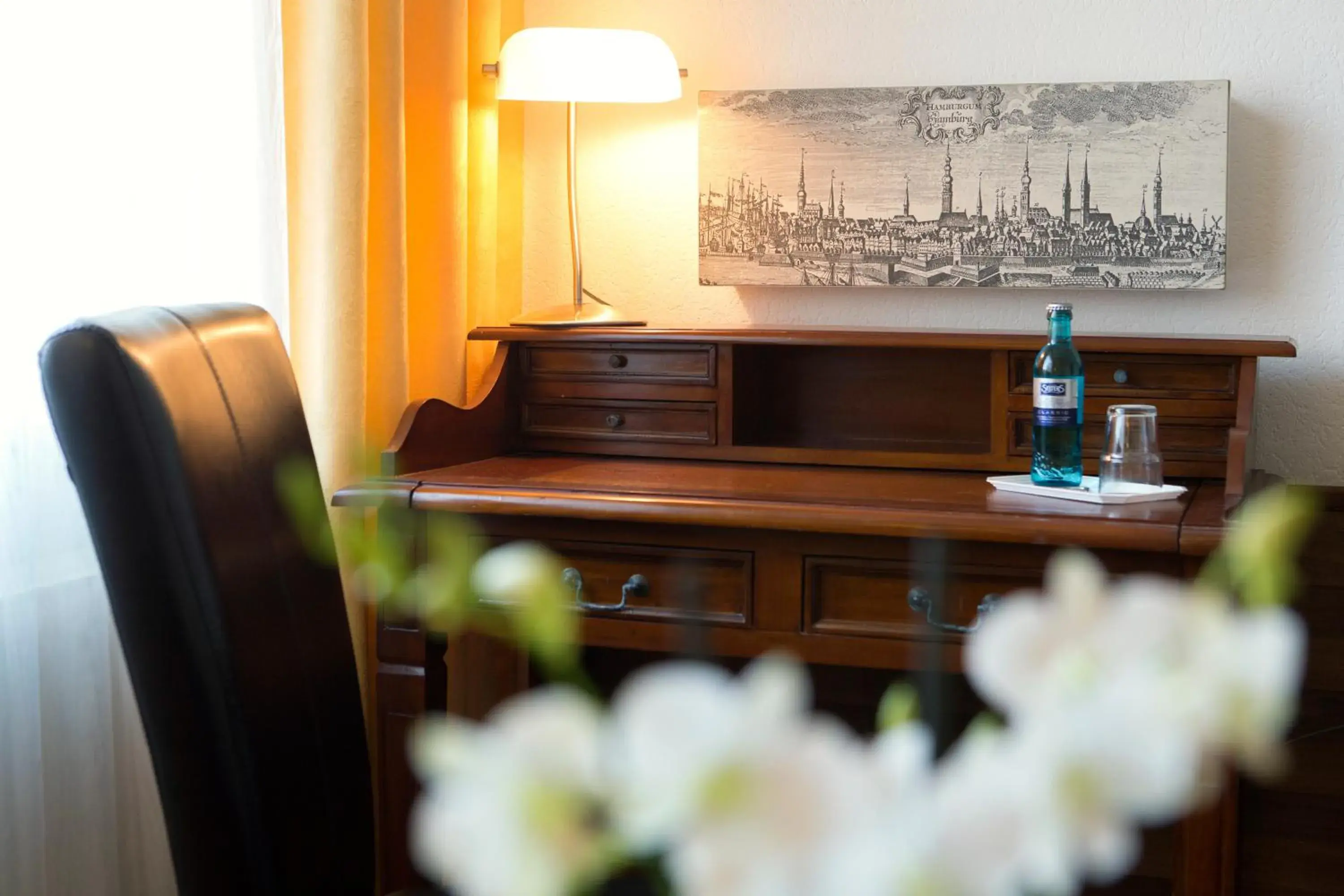 Seating area in Top Hotel Post Frankfurt Airport