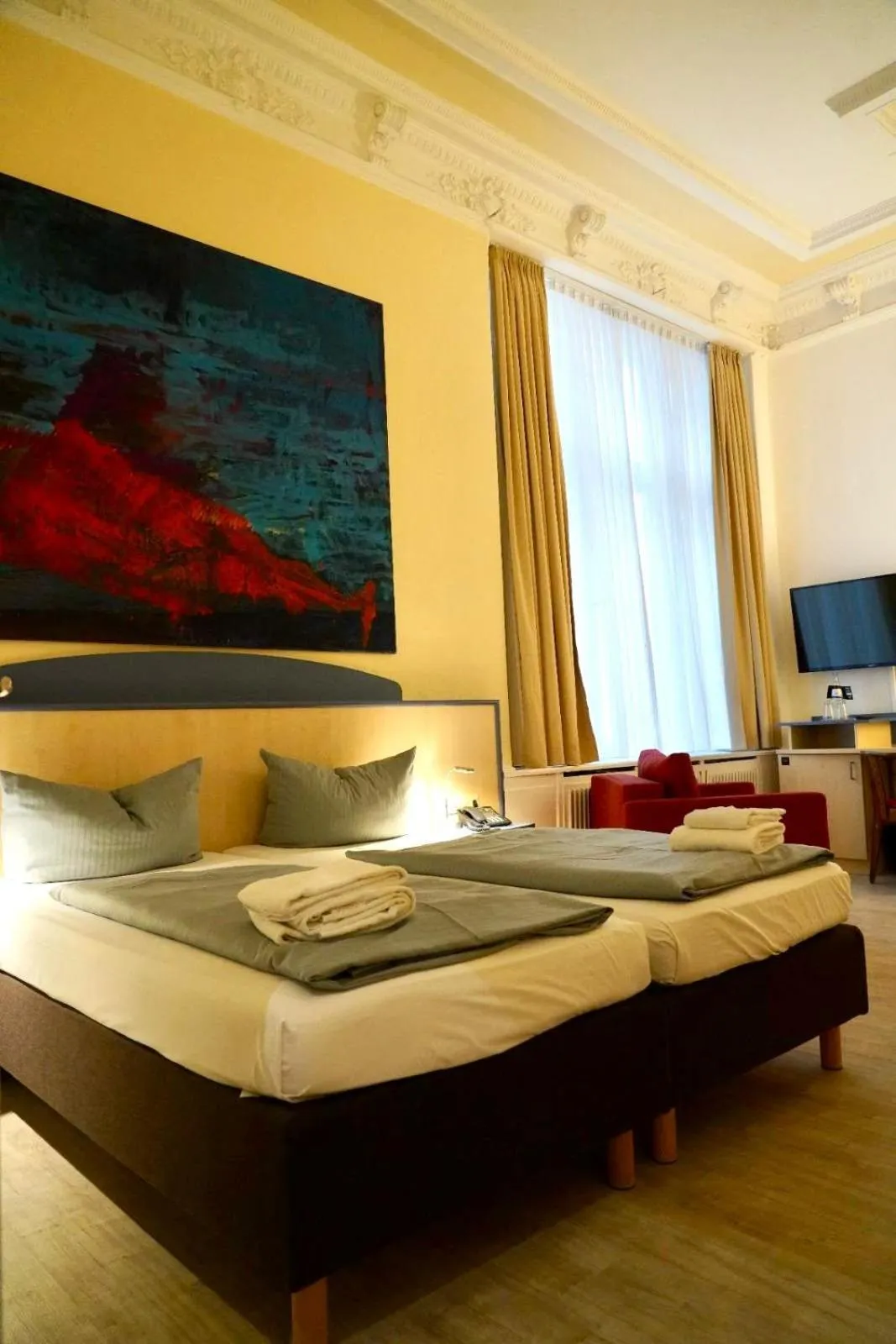 Photo of the whole room, Bed in Hotel Tiergarten Berlin