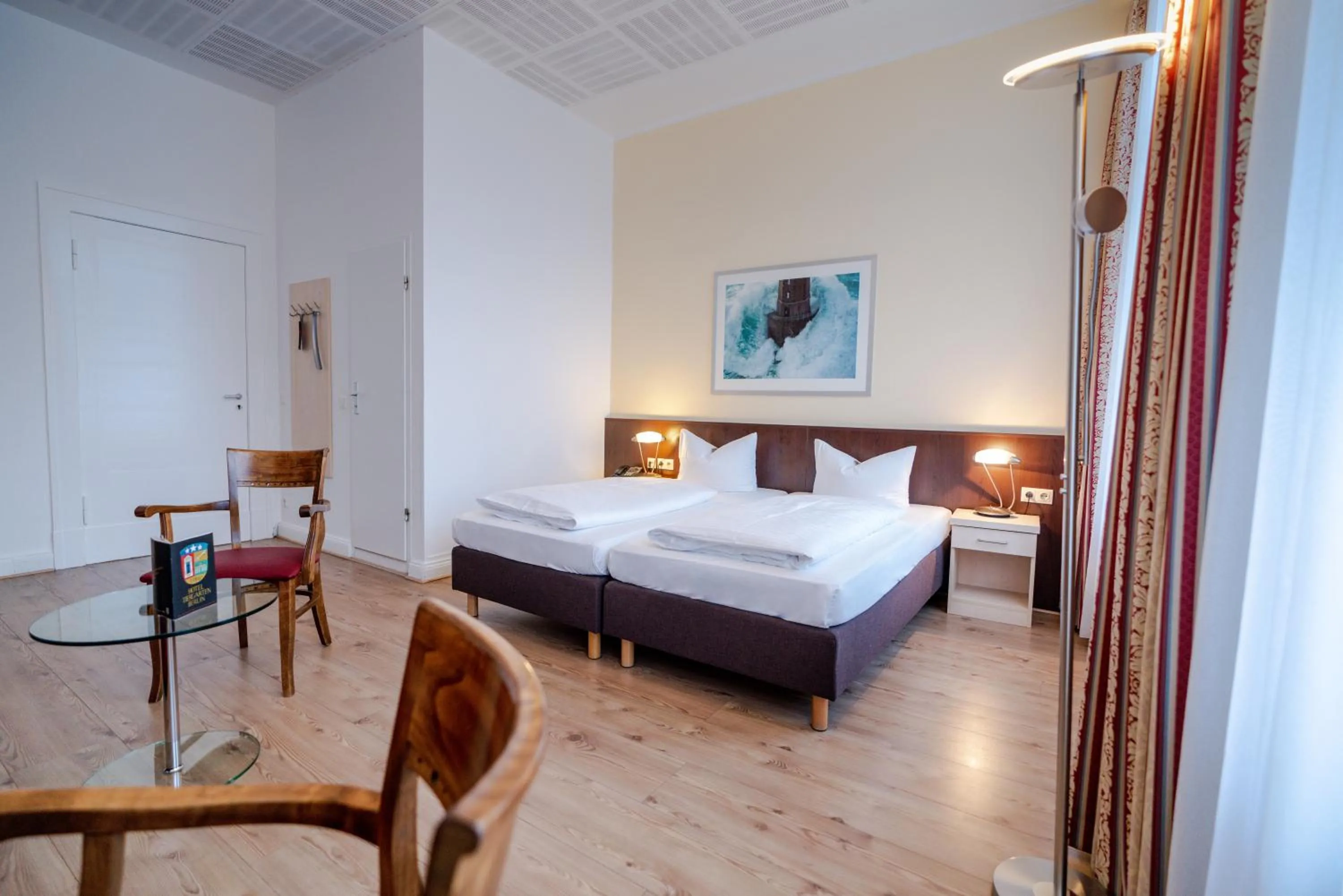 Photo of the whole room, Bed in Hotel Tiergarten Berlin