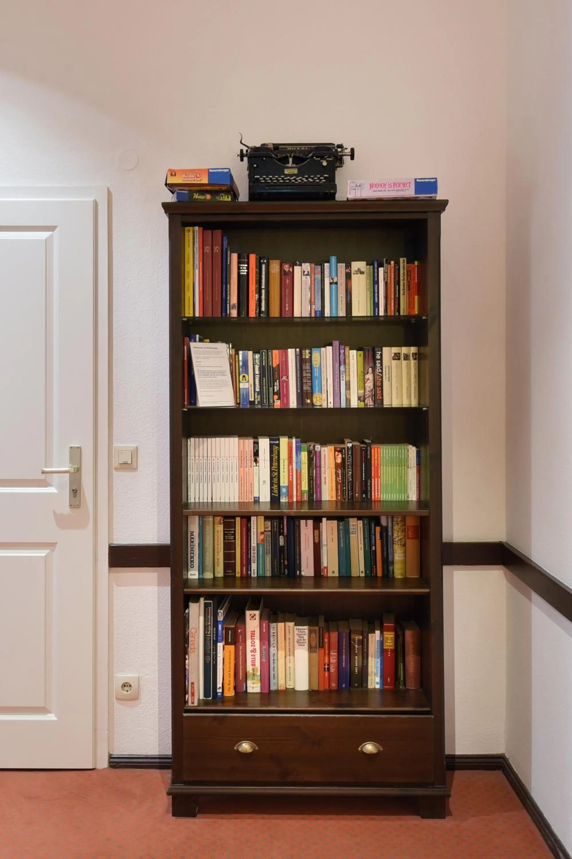 Library in Hotel Tiergarten Berlin
