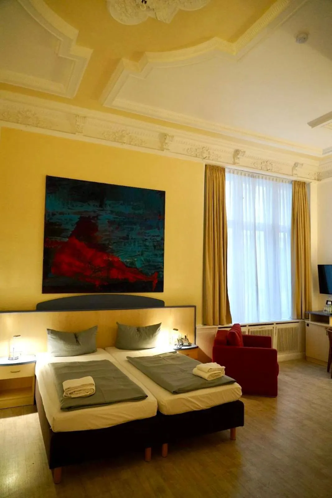 Photo of the whole room, Bed in Hotel Tiergarten Berlin