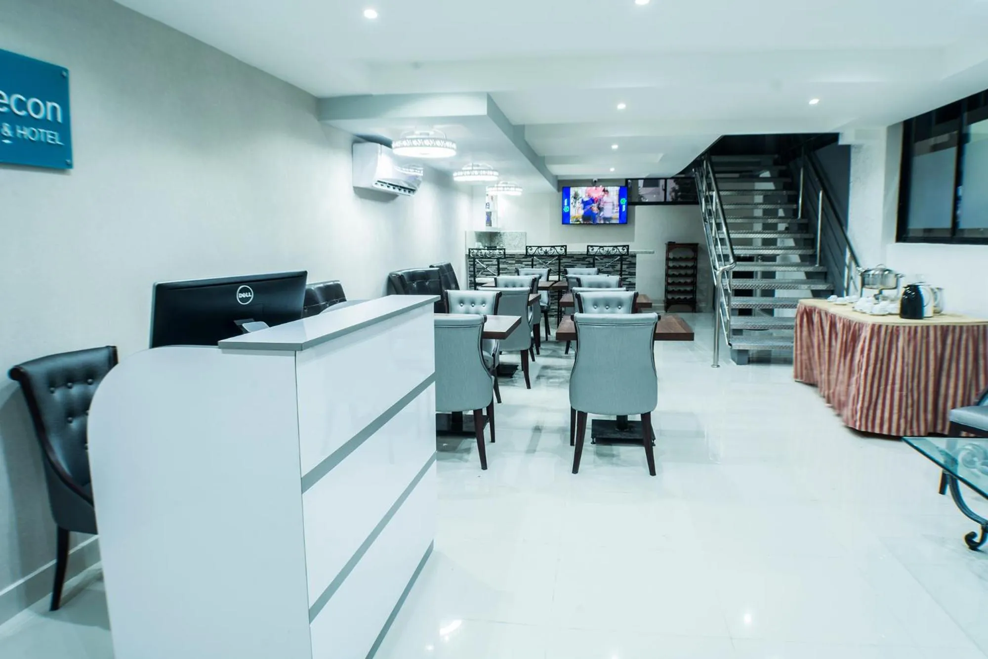 Malecon Premium Rooms & Hotel