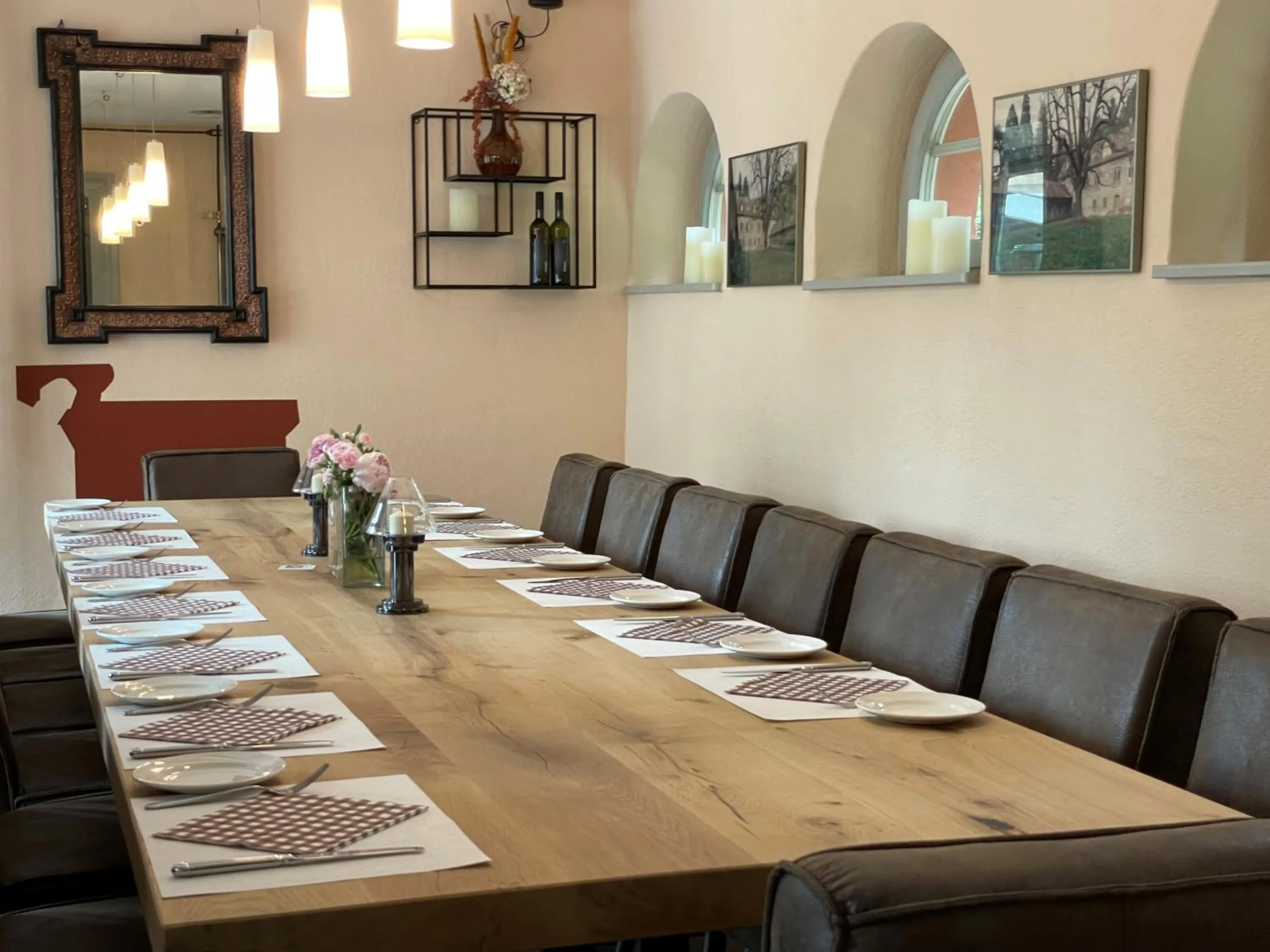 Restaurant/places to eat in Hotel Watthalden