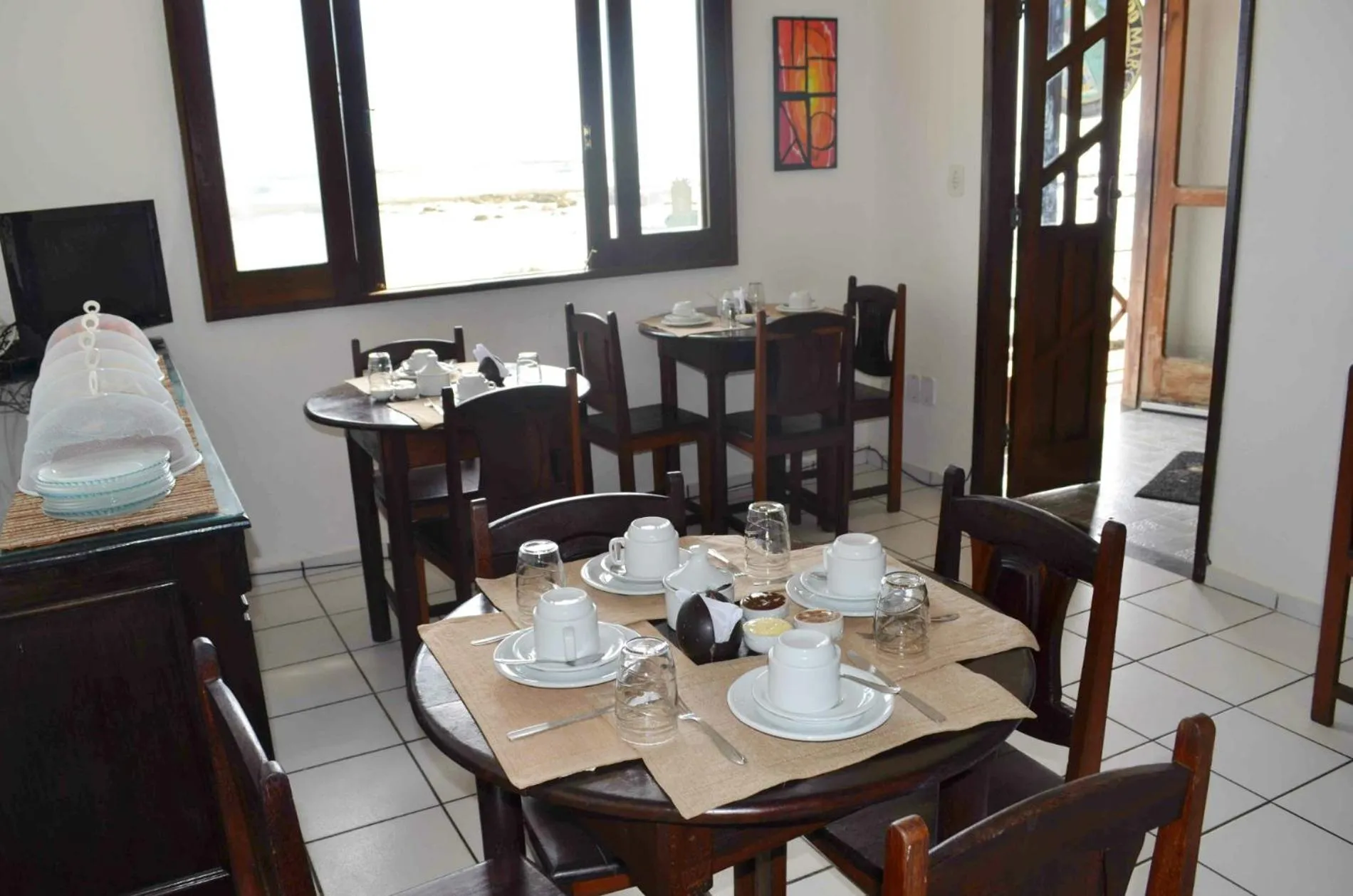 Restaurant/places to eat in Pousada Tranquila