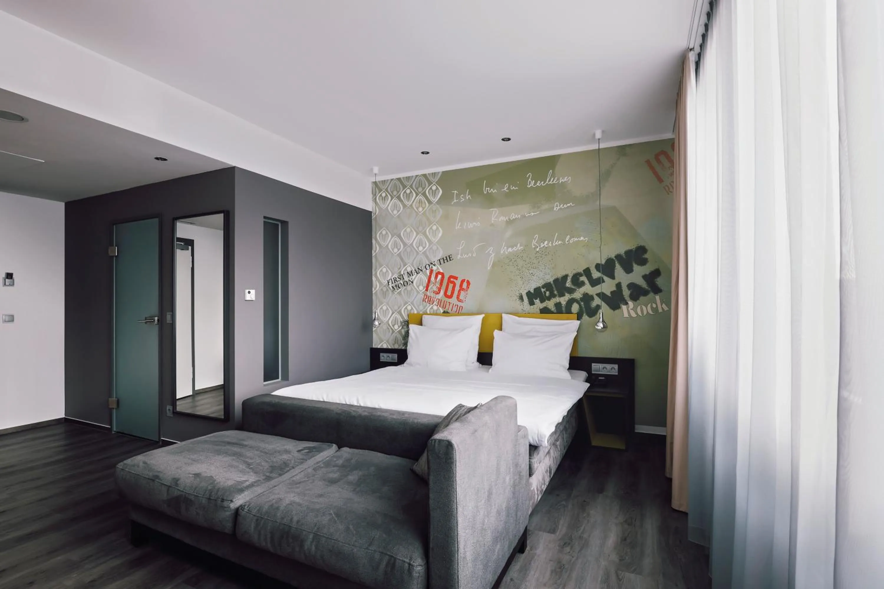 Bedroom, Bed in Hotel Berlin, Berlin, a member of Radisson Individuals