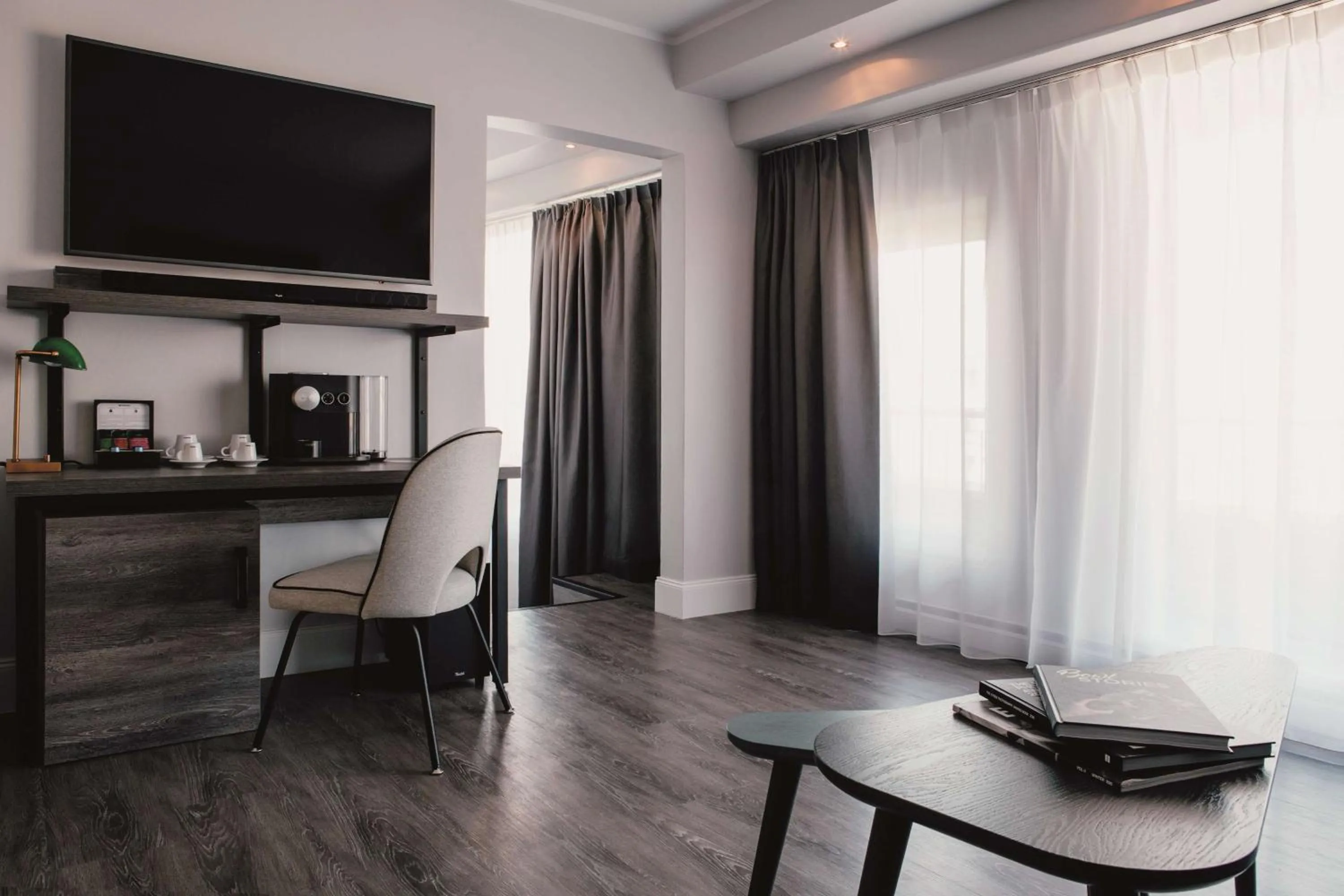 TV and multimedia in Hotel Berlin, Berlin, a member of Radisson Individuals