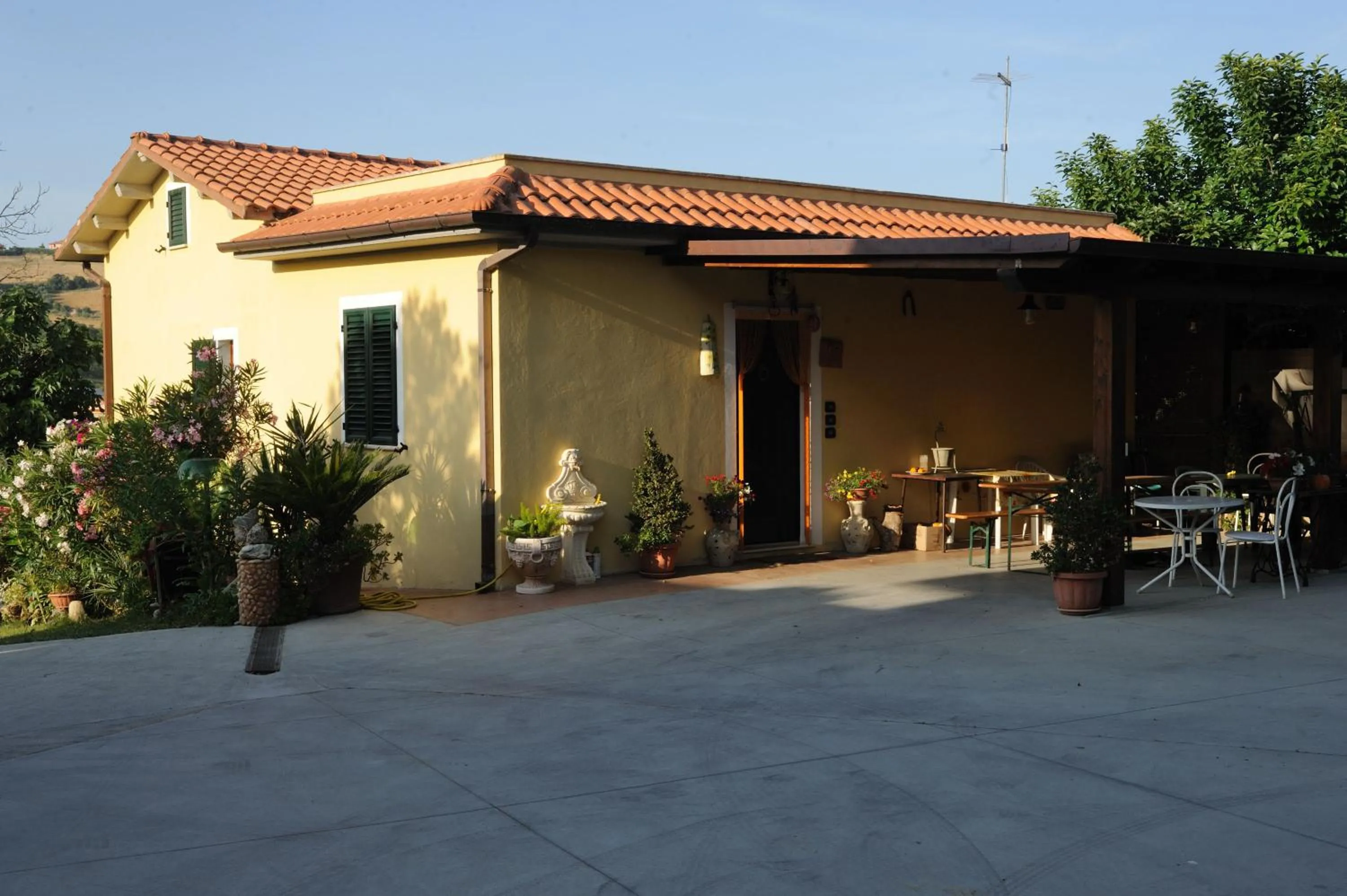 Facade/entrance in Nonno Pio