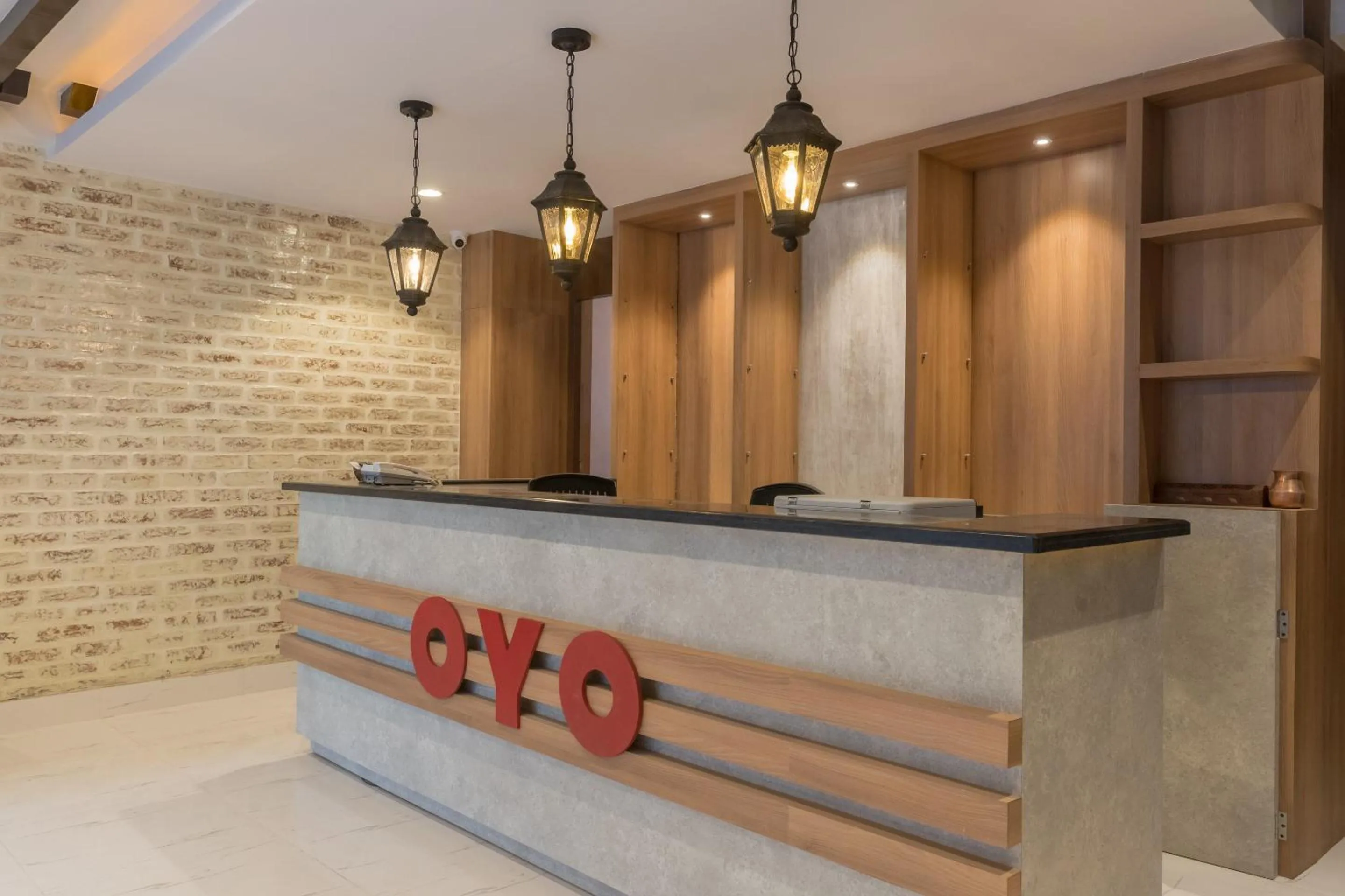 OYO 729 Hotel Era
