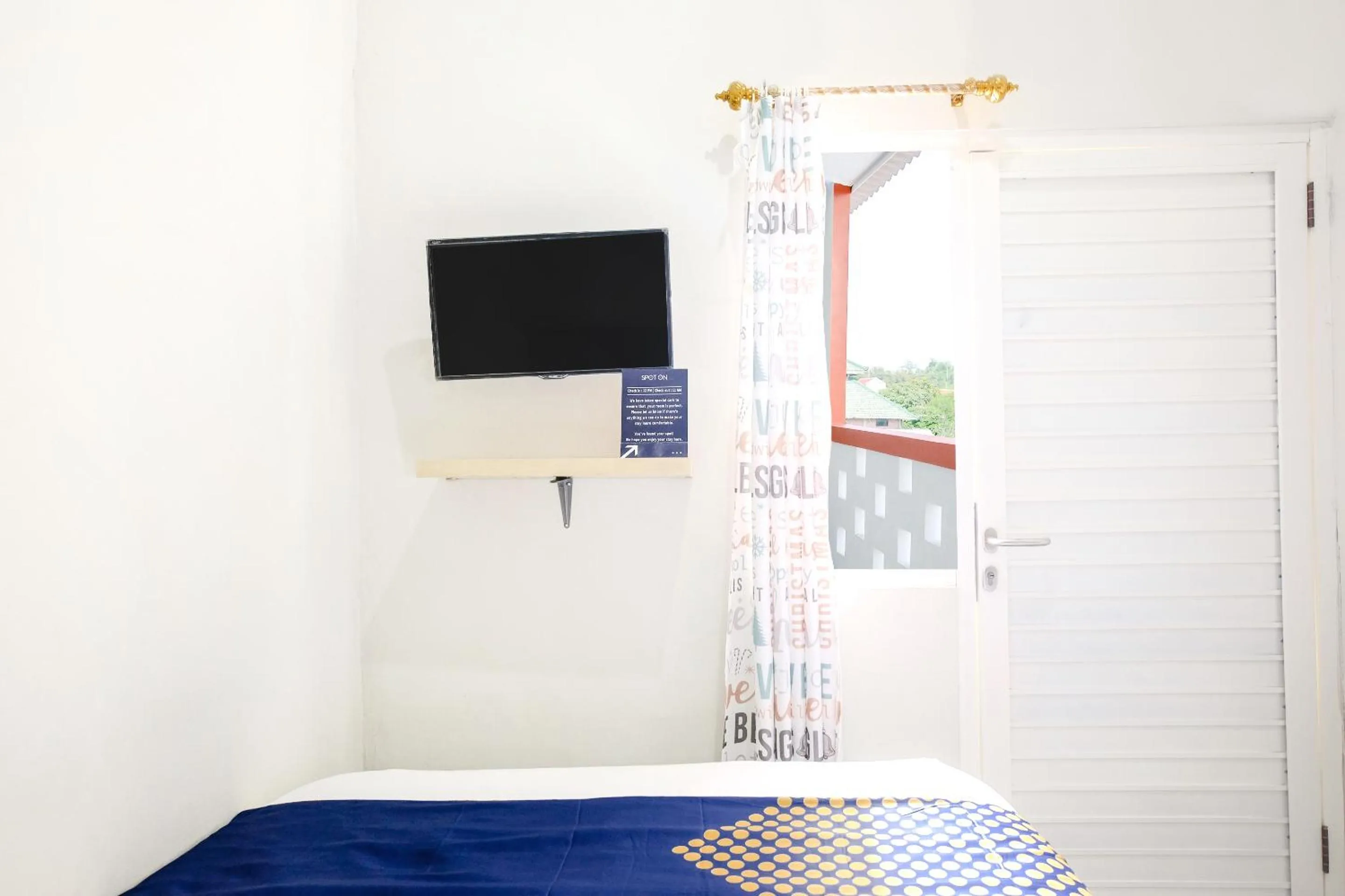 Bedroom, Bed in Omah Pandhoek Family Syariah by Stayku