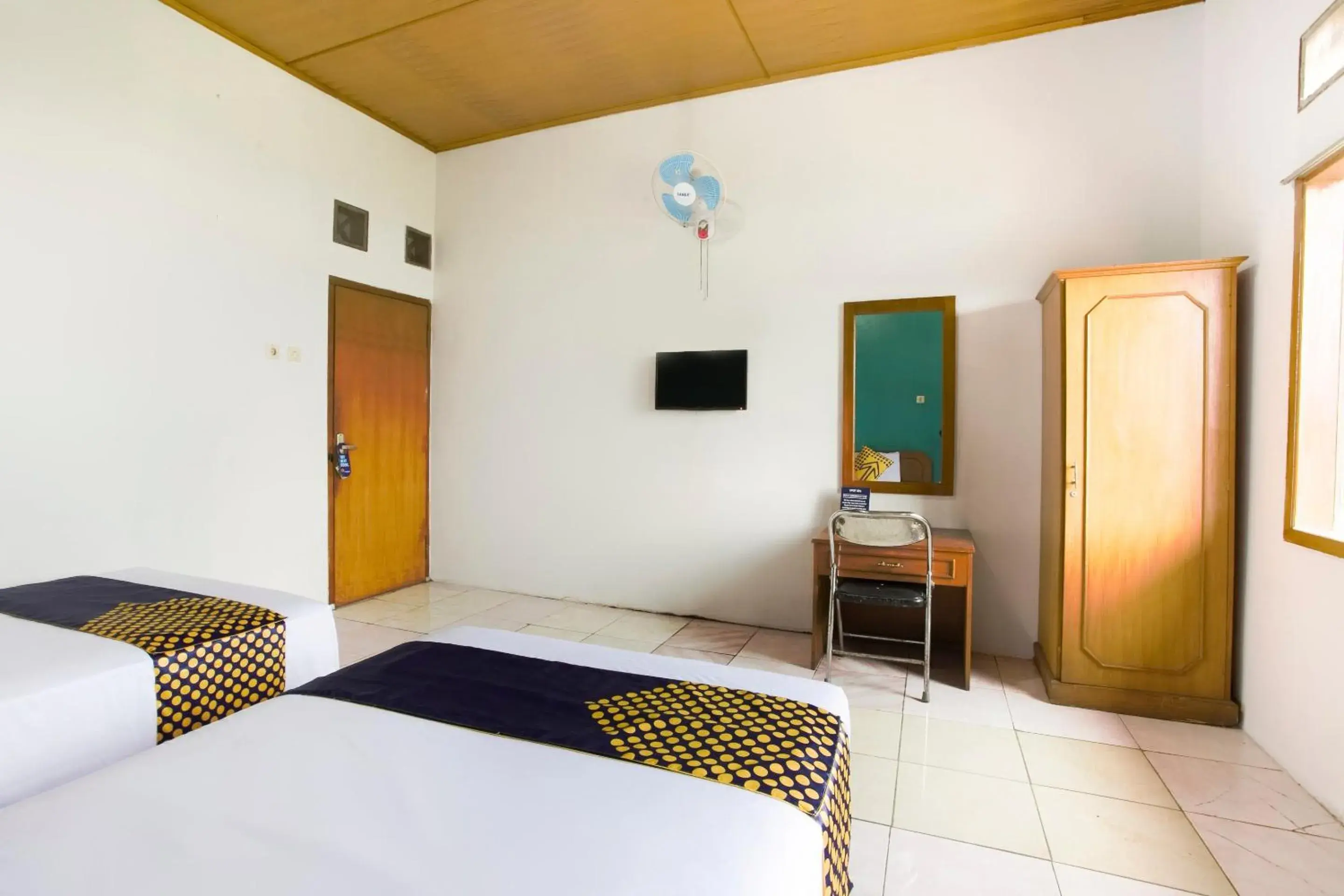 Bedroom, Bed in Hotel O Karya Nunggal Asri Bedroom, Bed in Hotel O Karya Nunggal Asri